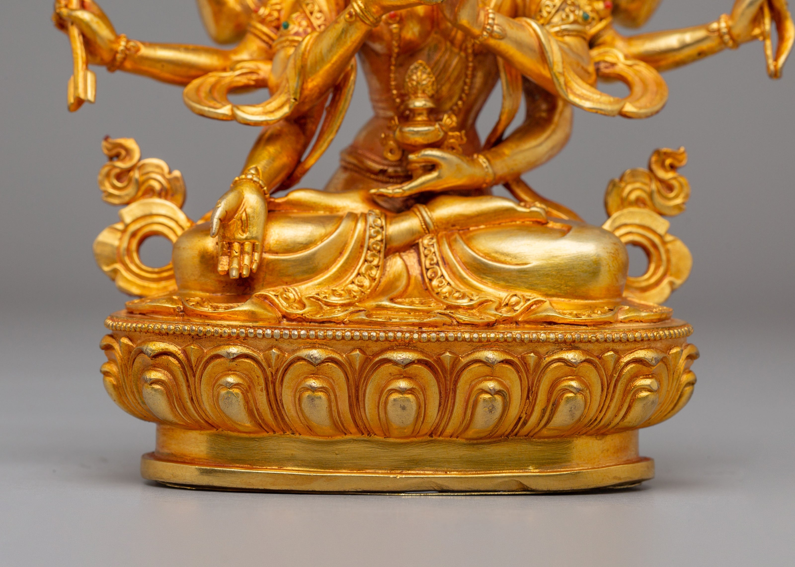 Traditional Buddhist Namgyalma Sculpture | Symbol of Protection and Longevity