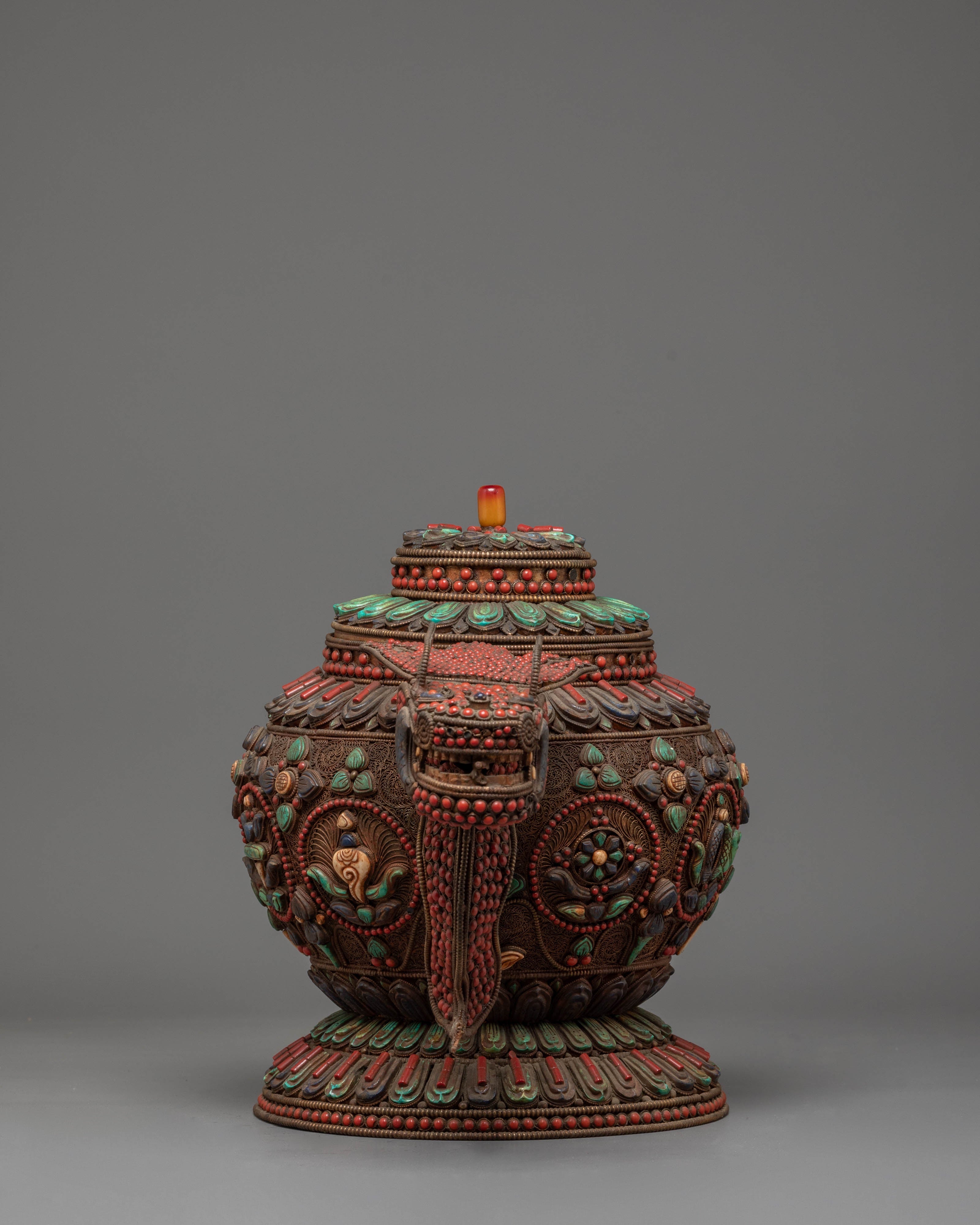 Dragon Motif Tea Pot | Decorative Dragon Tea Vessel