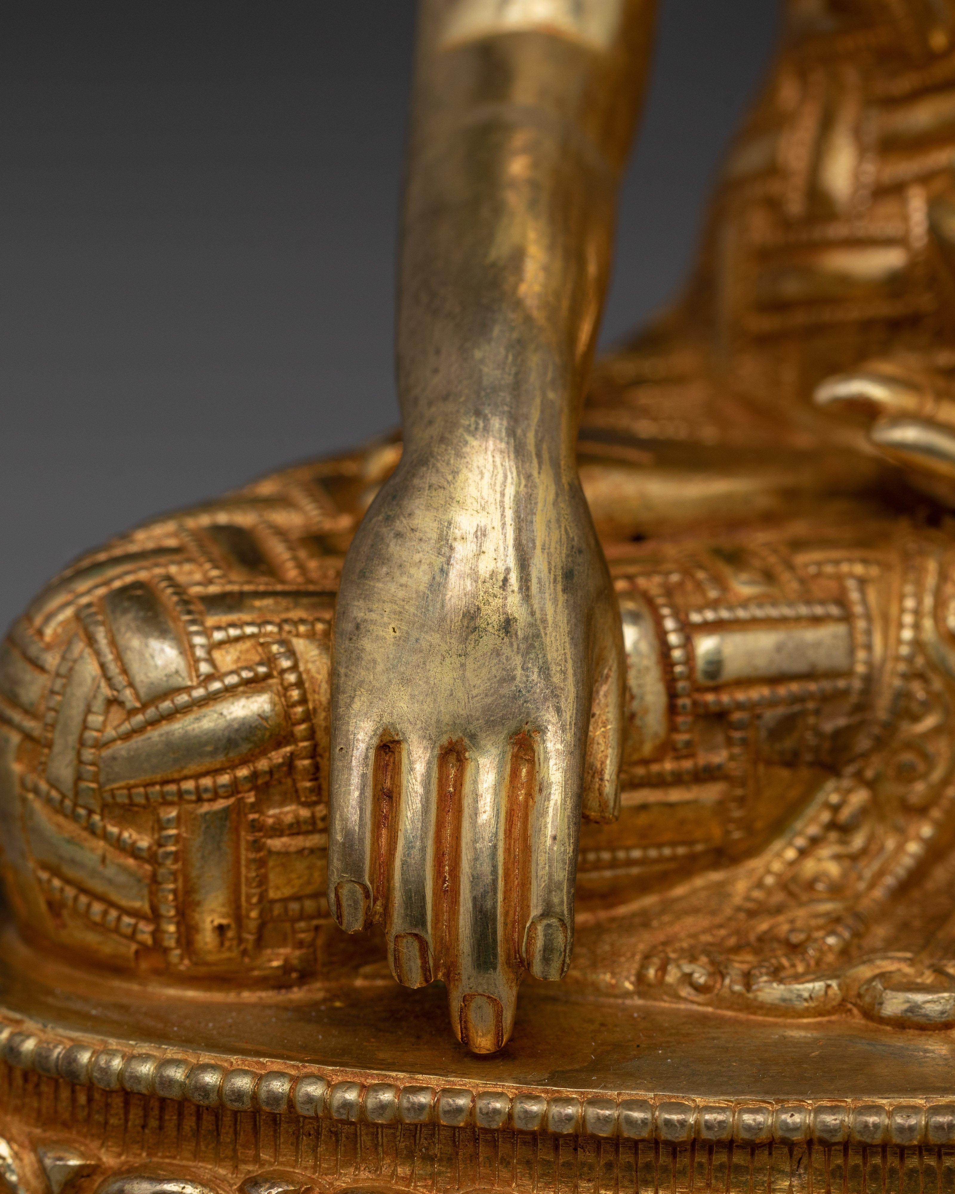 Golden Shakyamuni Buddha Decor Figurine | Gautama Buddha Artwork