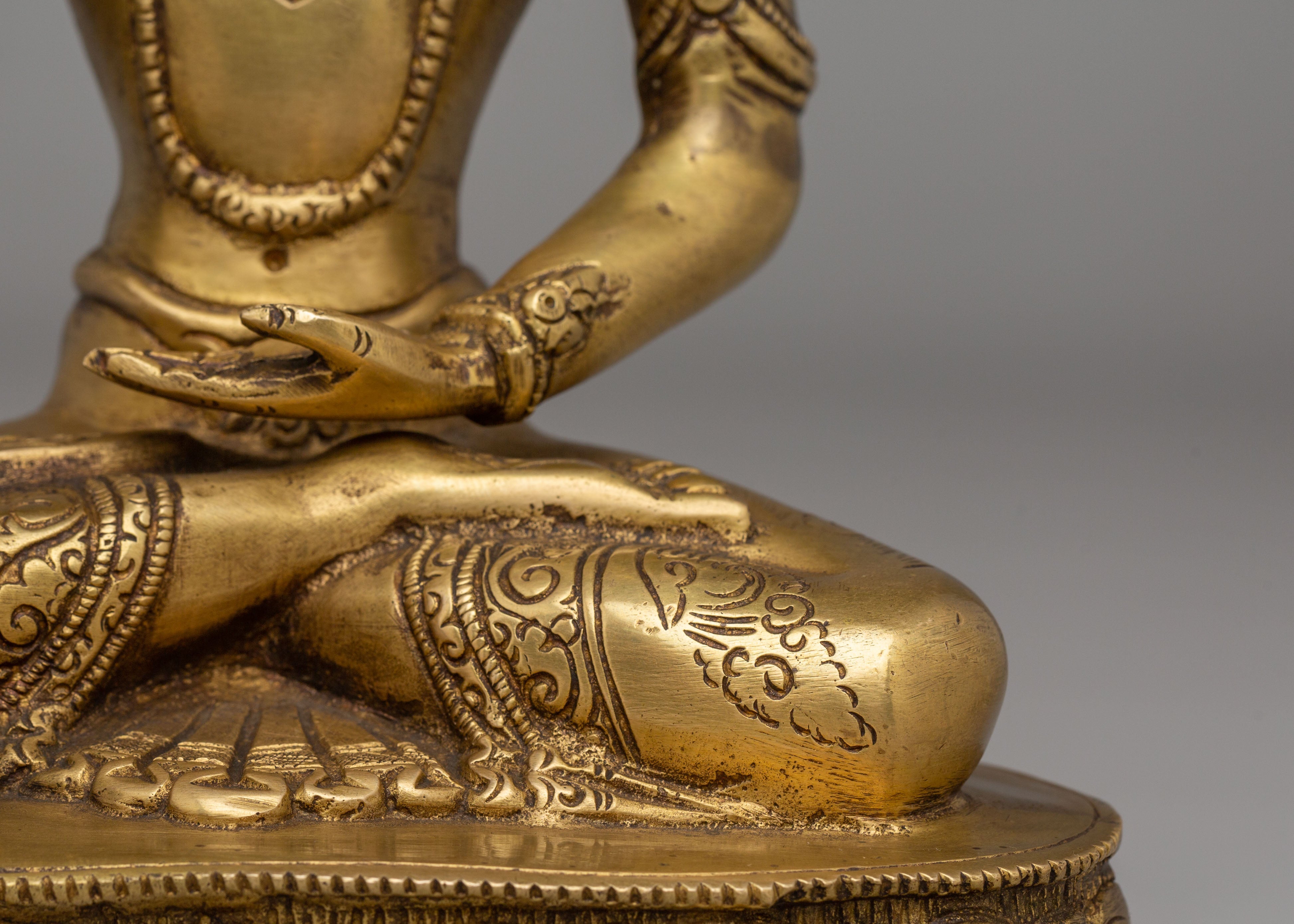 Tibetan Crowned Shakyamuni Buddha Statue | Himalayan Handmade Artwork