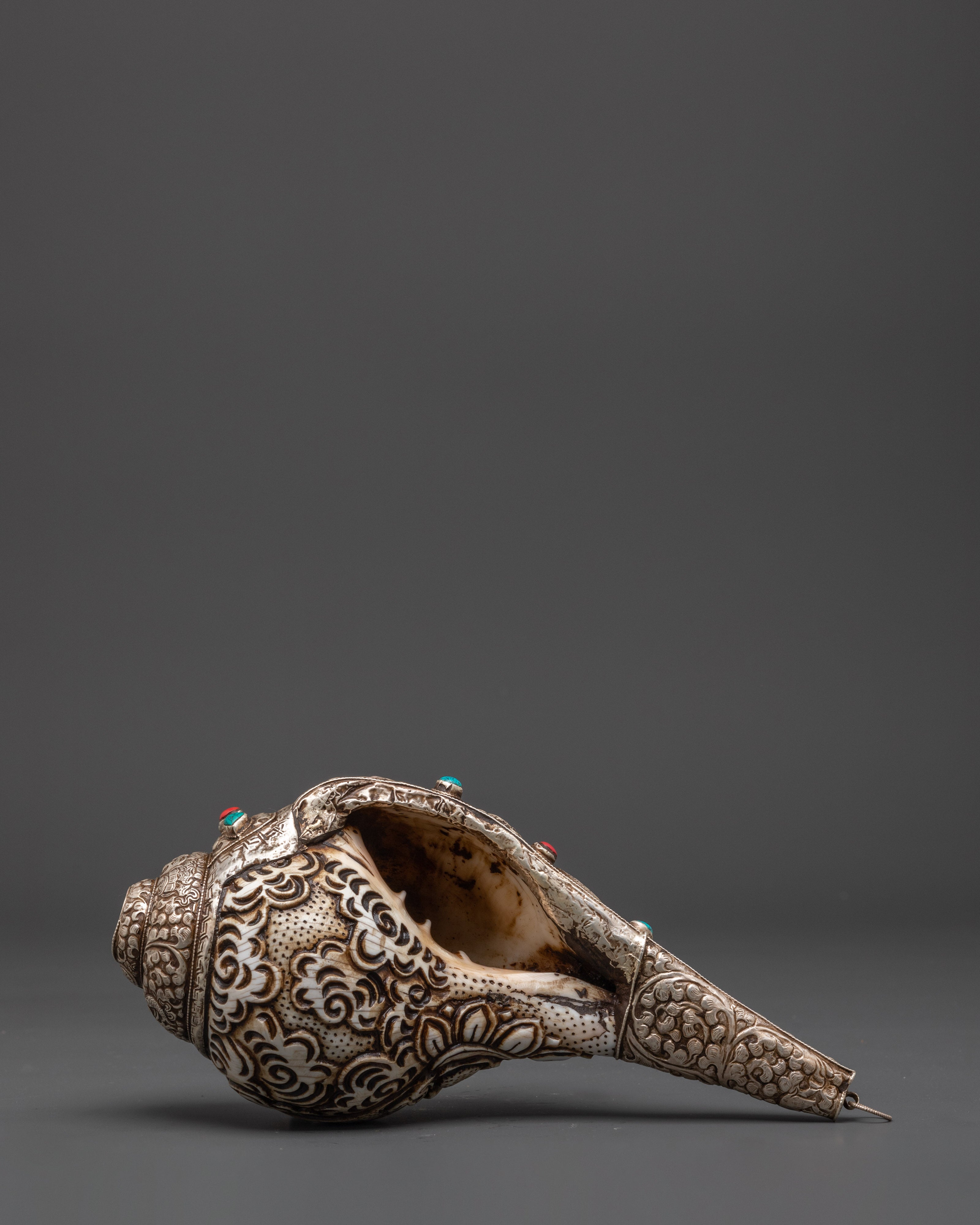 Tibetan Ritual Conch, Sankha for Buddhist Altar | Chenrezig Carved Conch