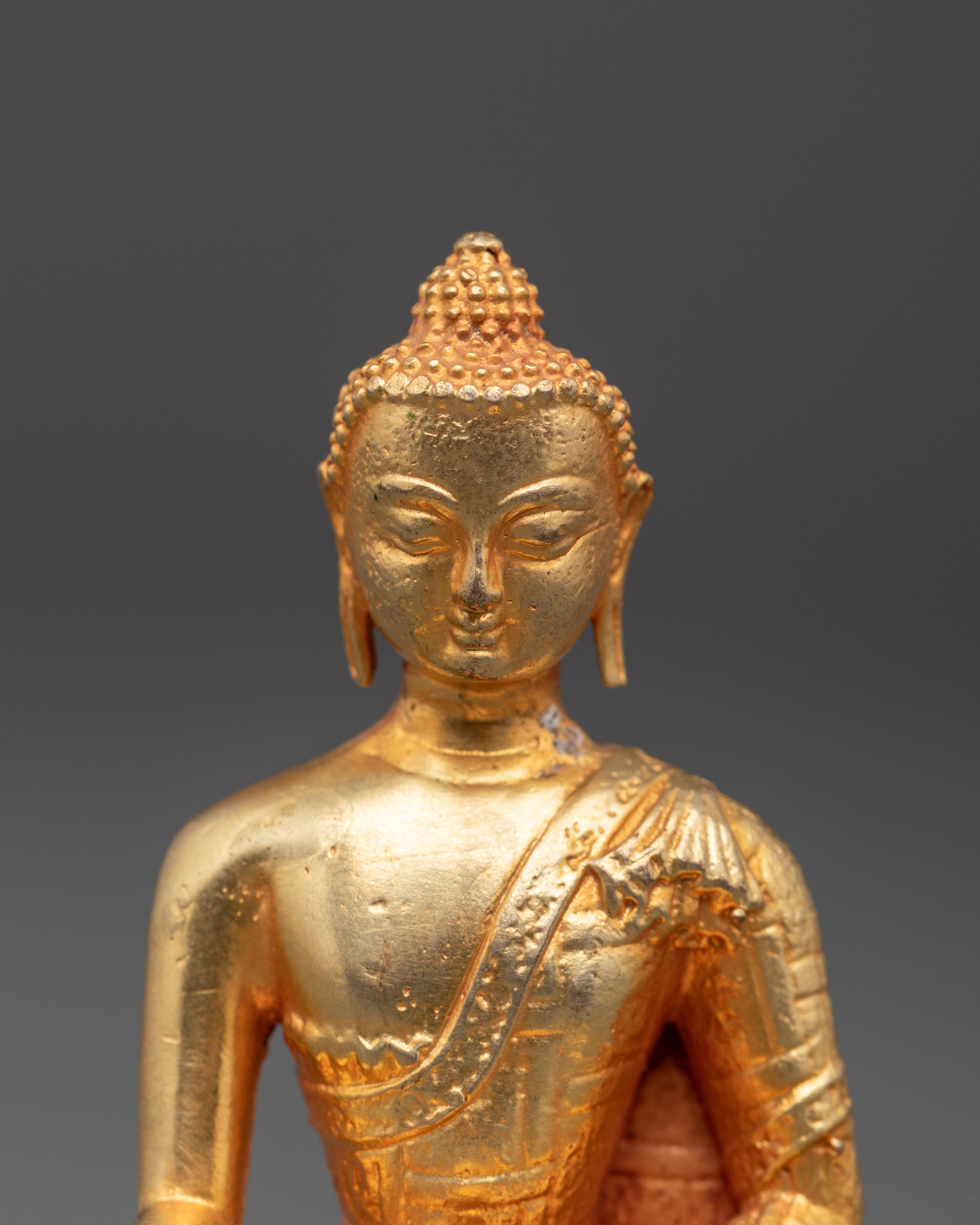 Spiritual Buddha Shakyamuni Statue Gold Plated Statue