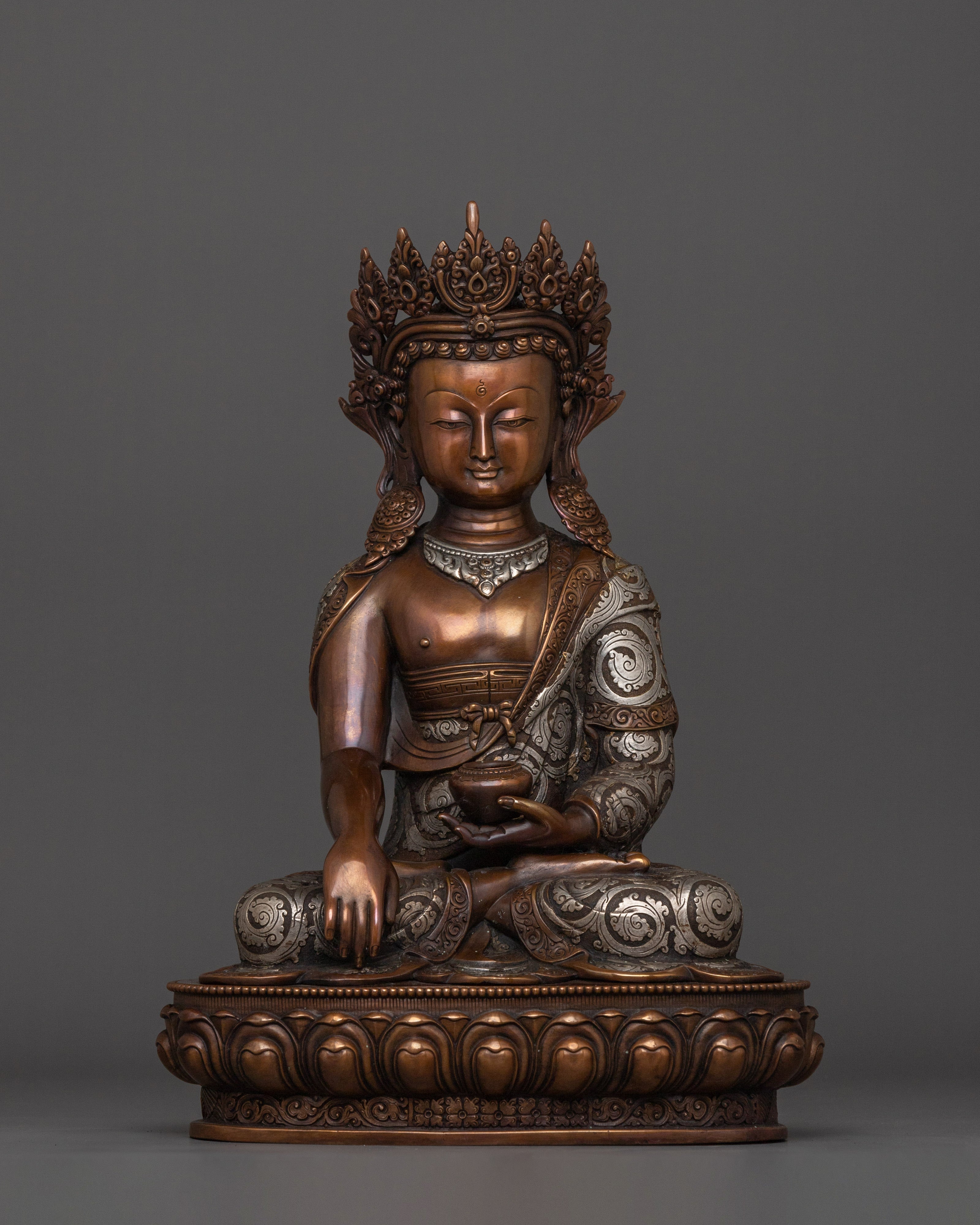 oxidized-copper-crowned-shakyamuni-buddha