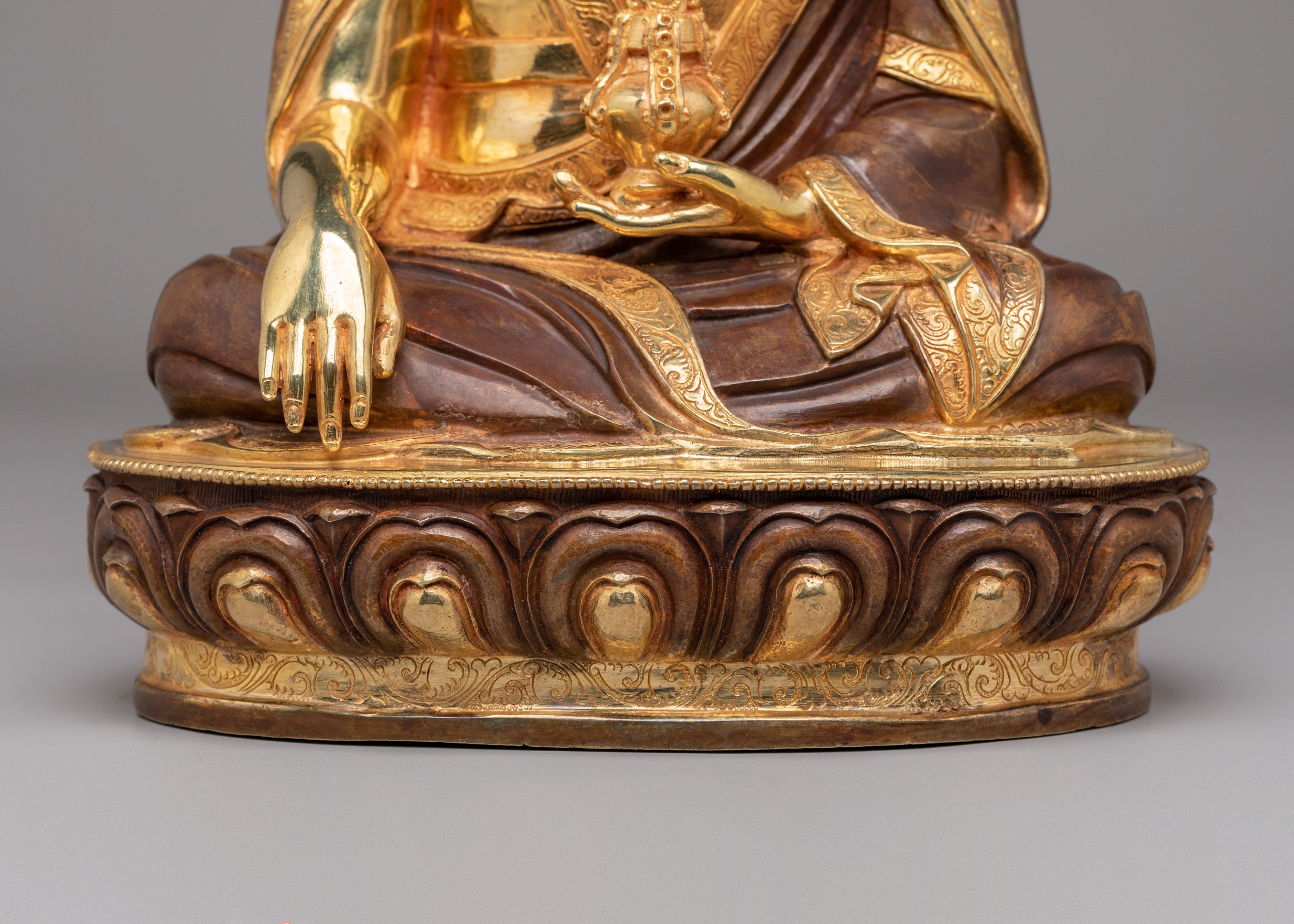 Guru Shapdum Statue: The Buddhist Master | Symbol of Wisdom and Compassion