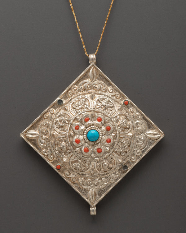 tibetan-prayer-ghau-box-locket