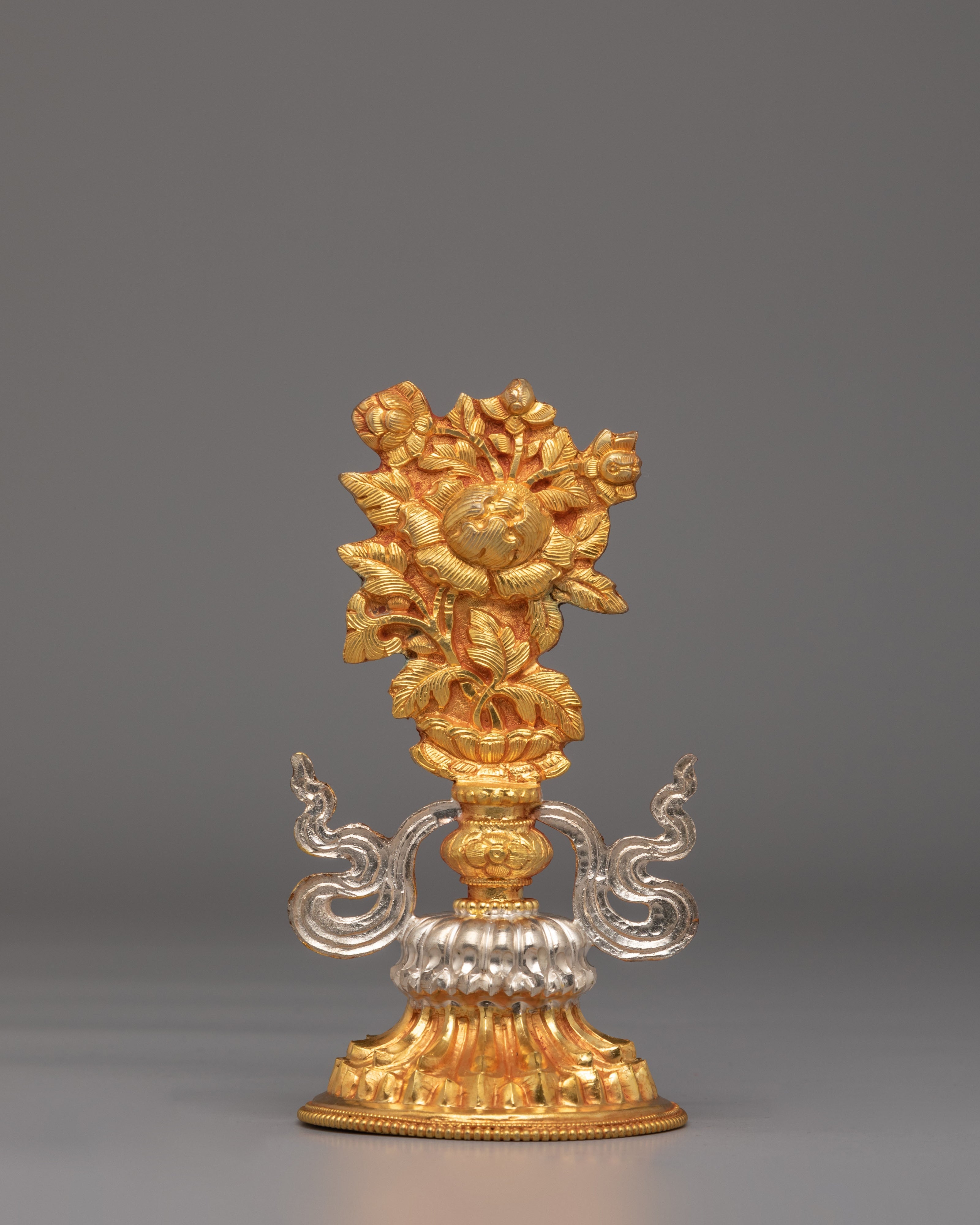 Sacred Altar Auspicious Symbols | Spiritual Significance in Buddhism