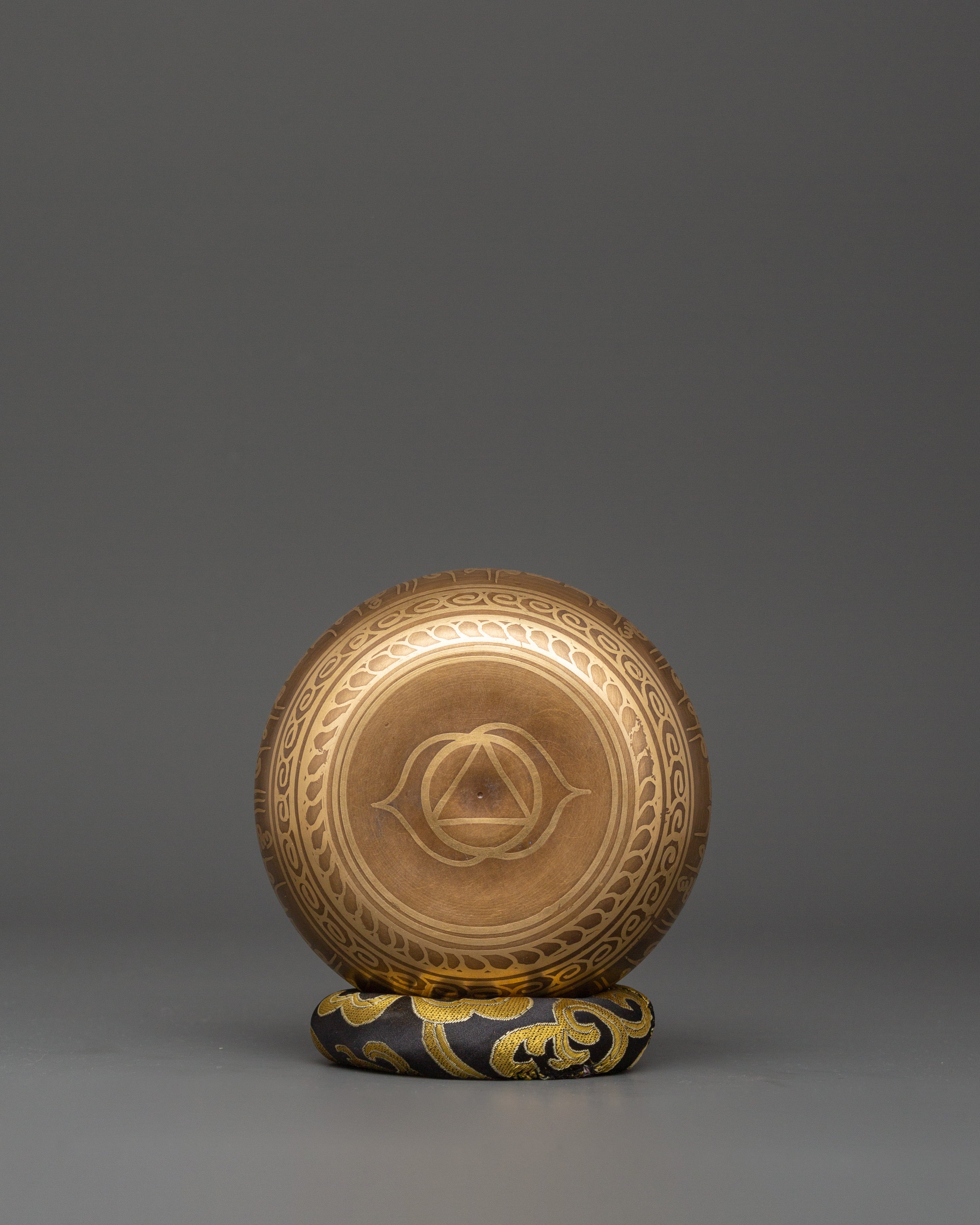 Large Tibetan Singing Bowl | Meditation Sound Bowl with Wooden Striker