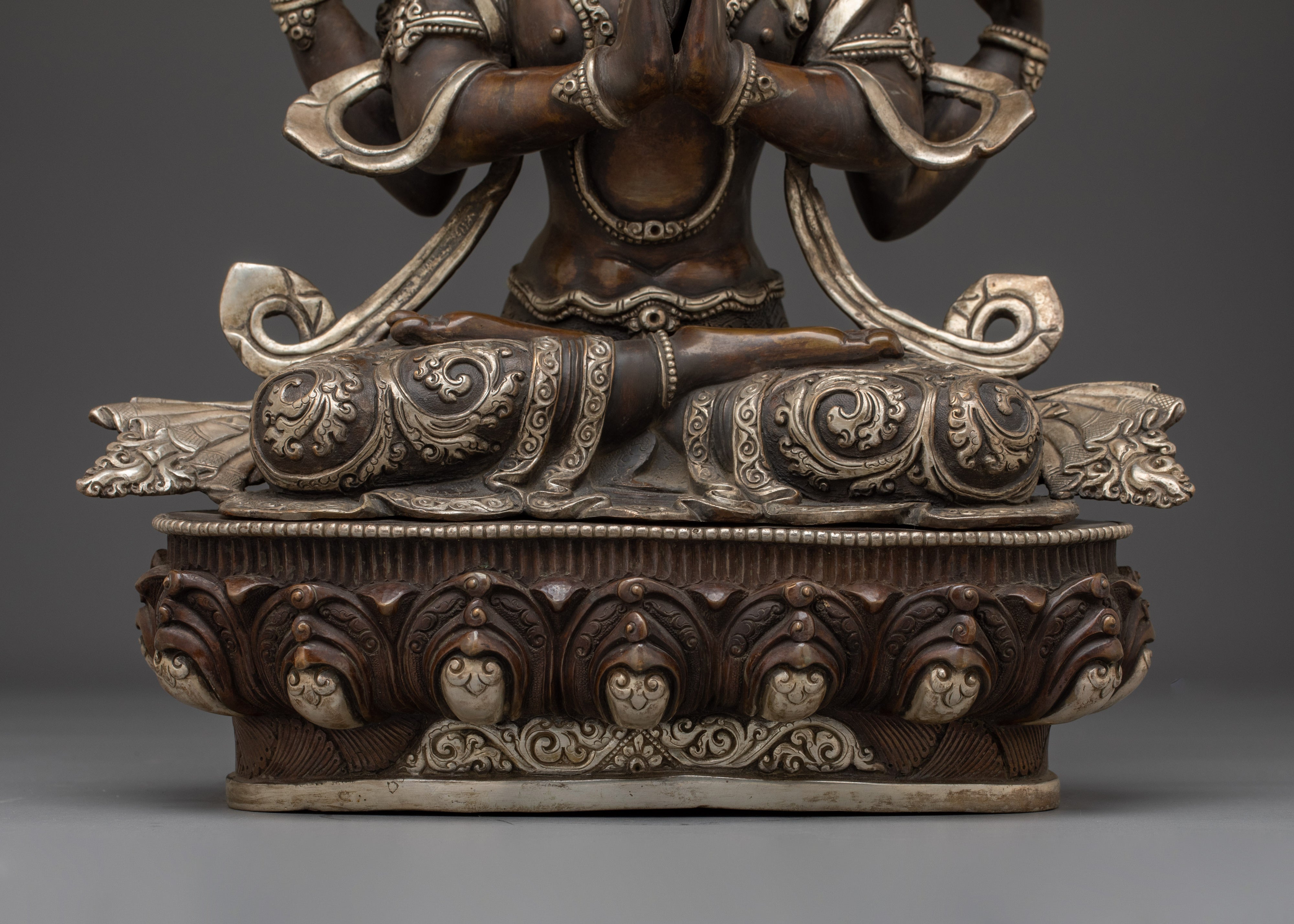 Peaceful Deity Chenrezig | Embodiment of compassion