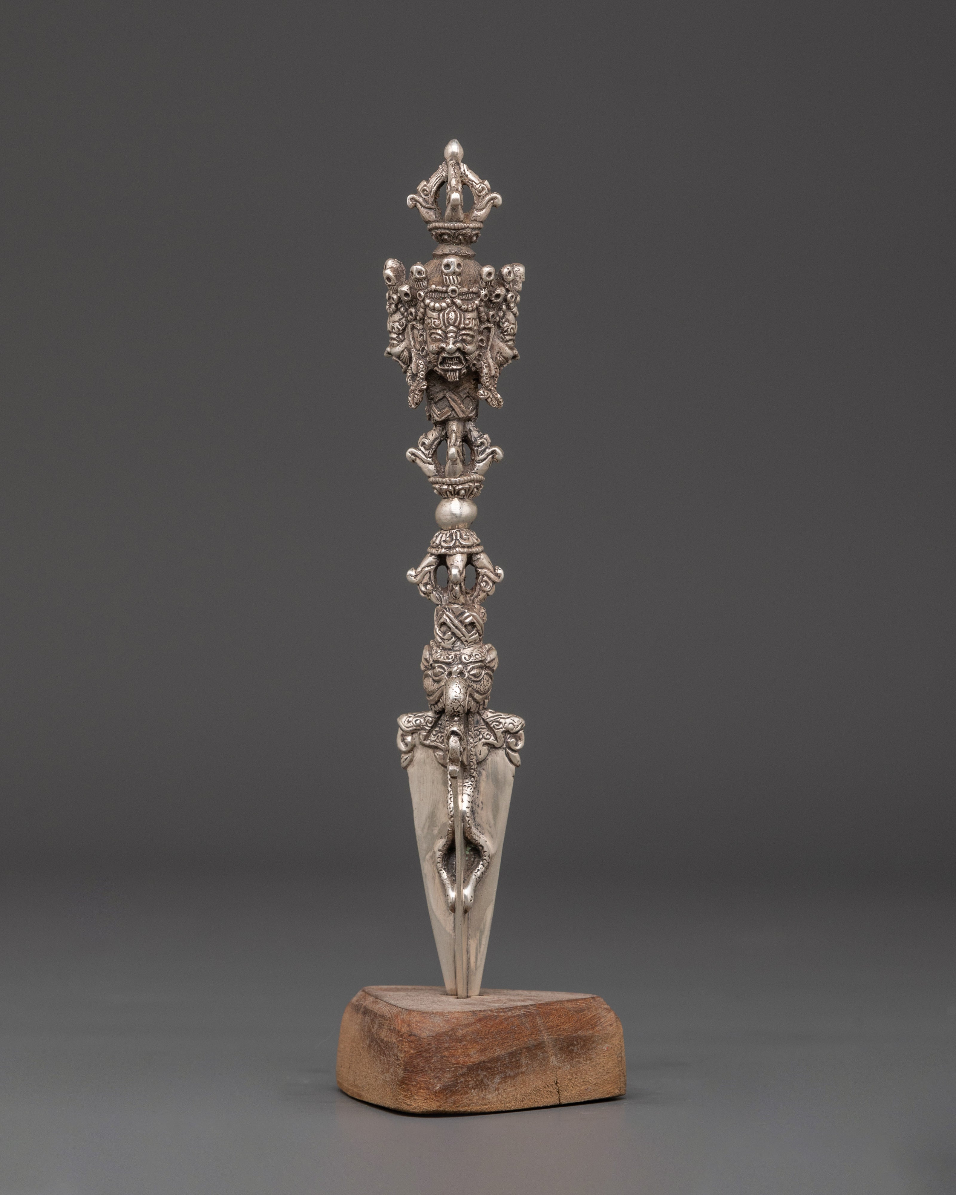the-ritual-dagger