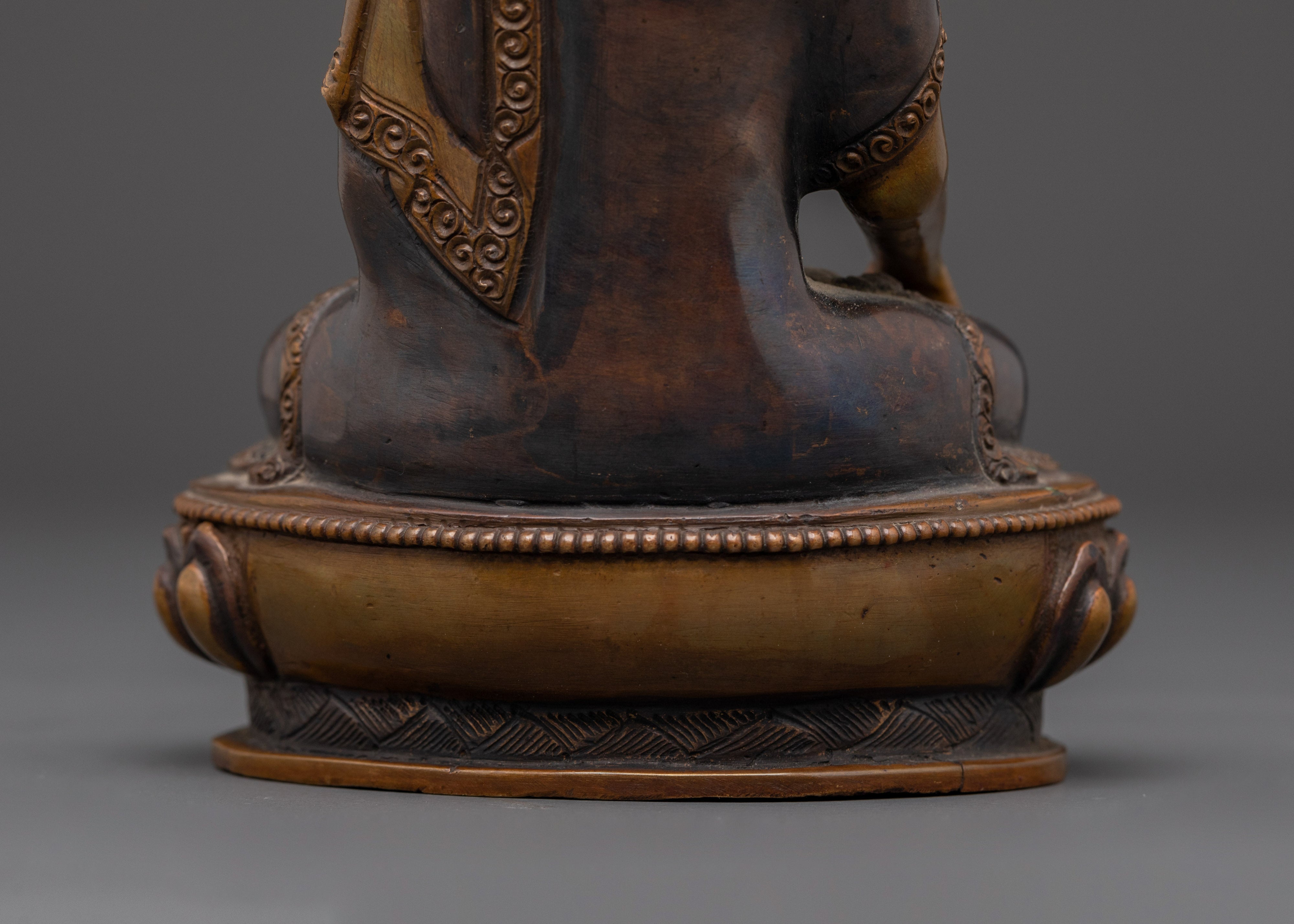 Buddhist Teacher Shakyamuni Buddha Statue | Symbol of Enlightenment and Wisdom