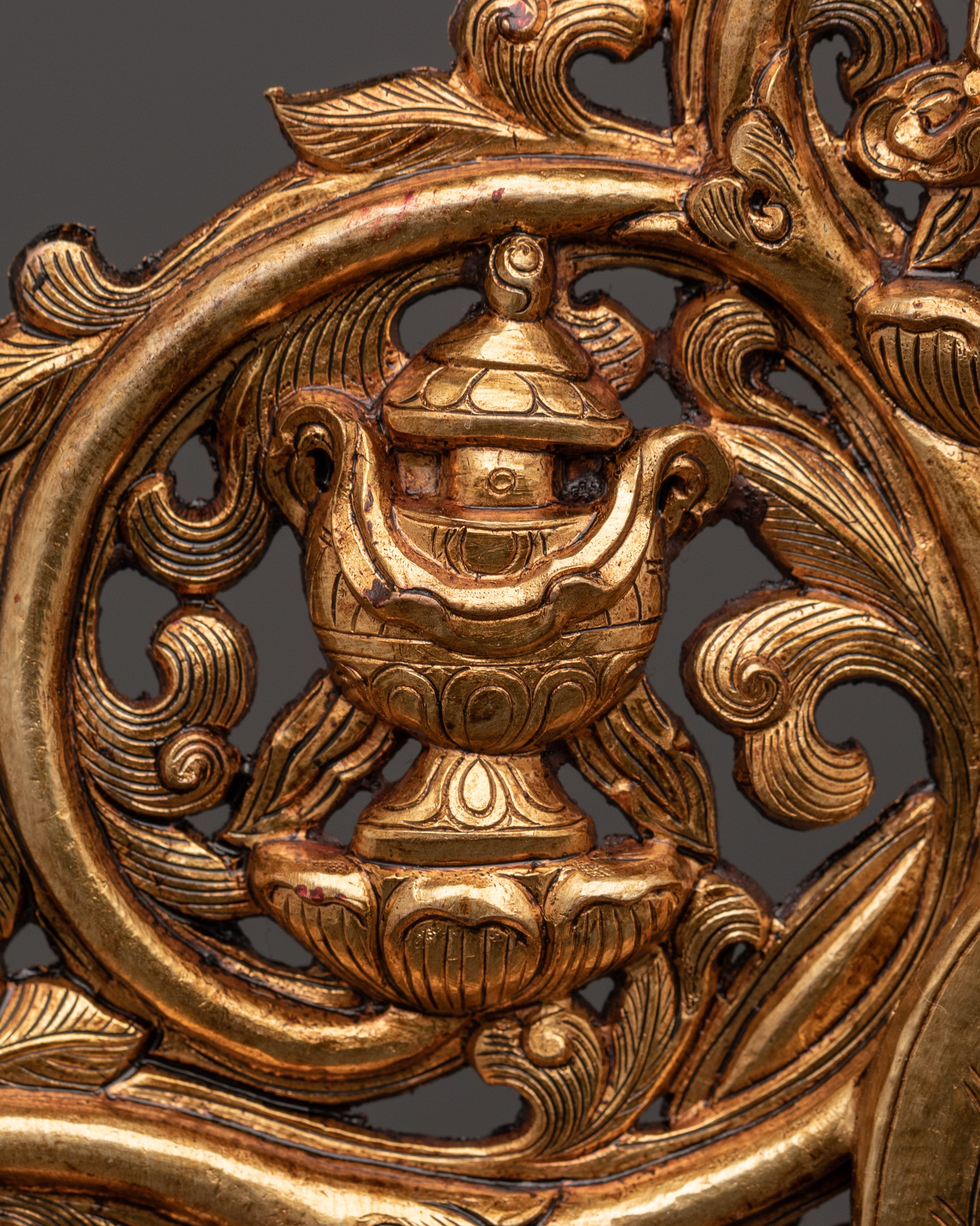 Sacred Guru Rinpoche with 8 Auspicious Symbols | Tibetan Deity Figure
