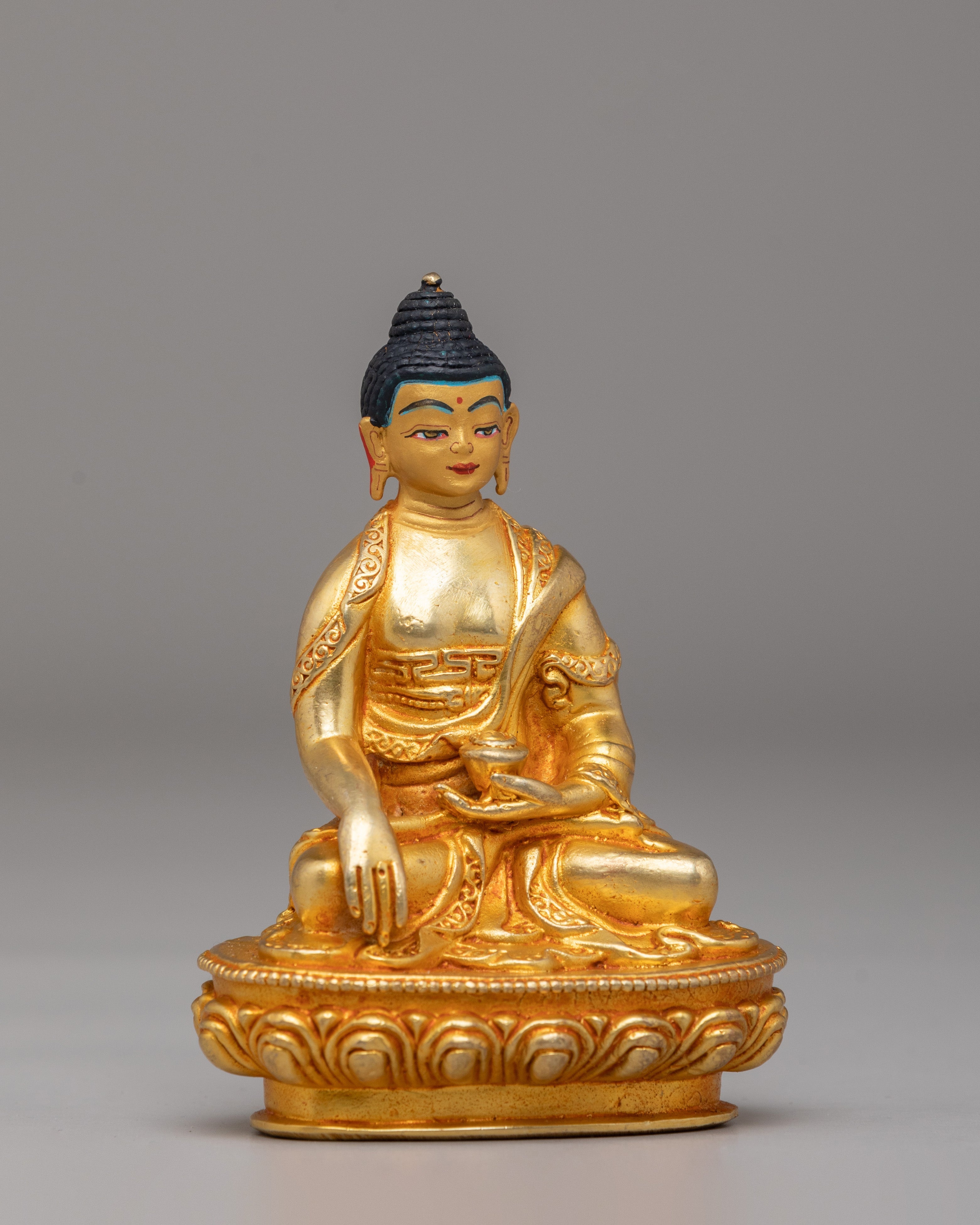 Golden Shakyamuni Buddha Statue | Symbol of Enlightenment & Peace