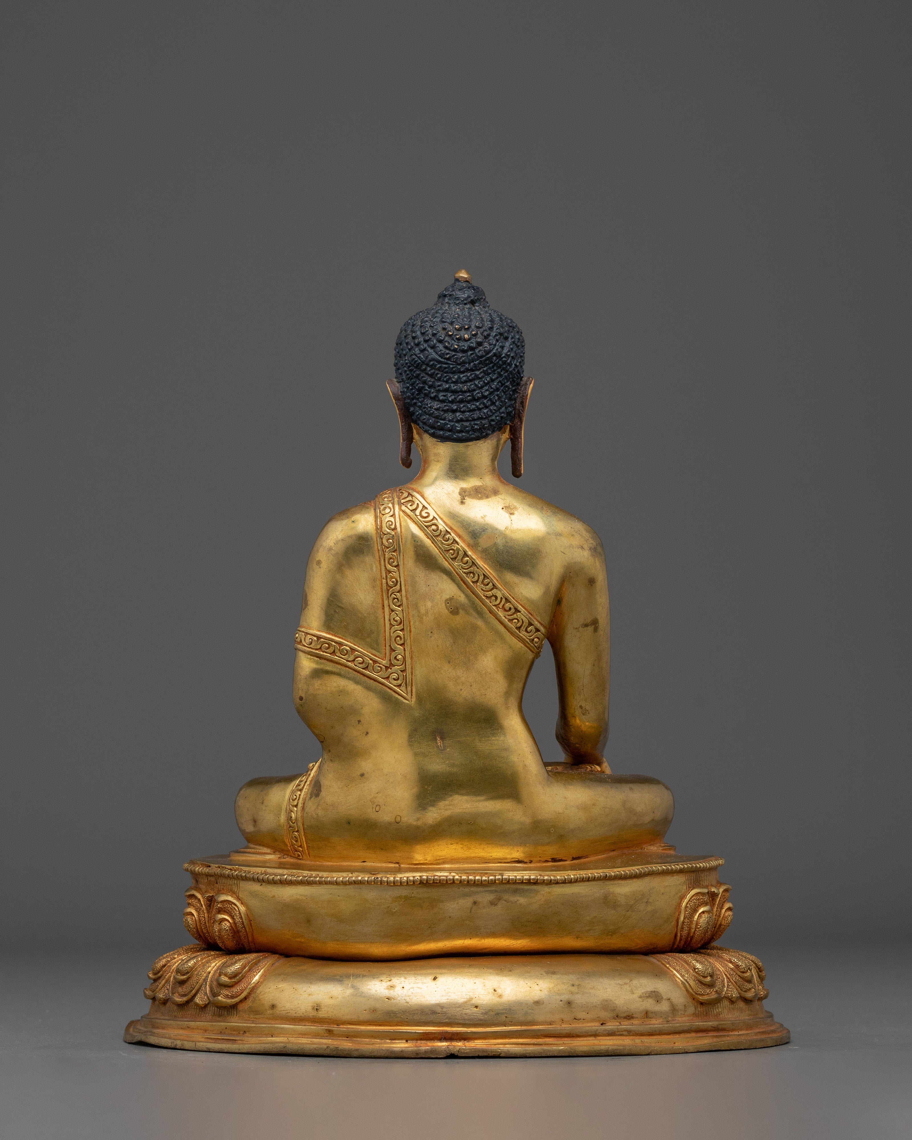 Golden Statue of Shakyamuni Buddha | Sage of the Shakyas