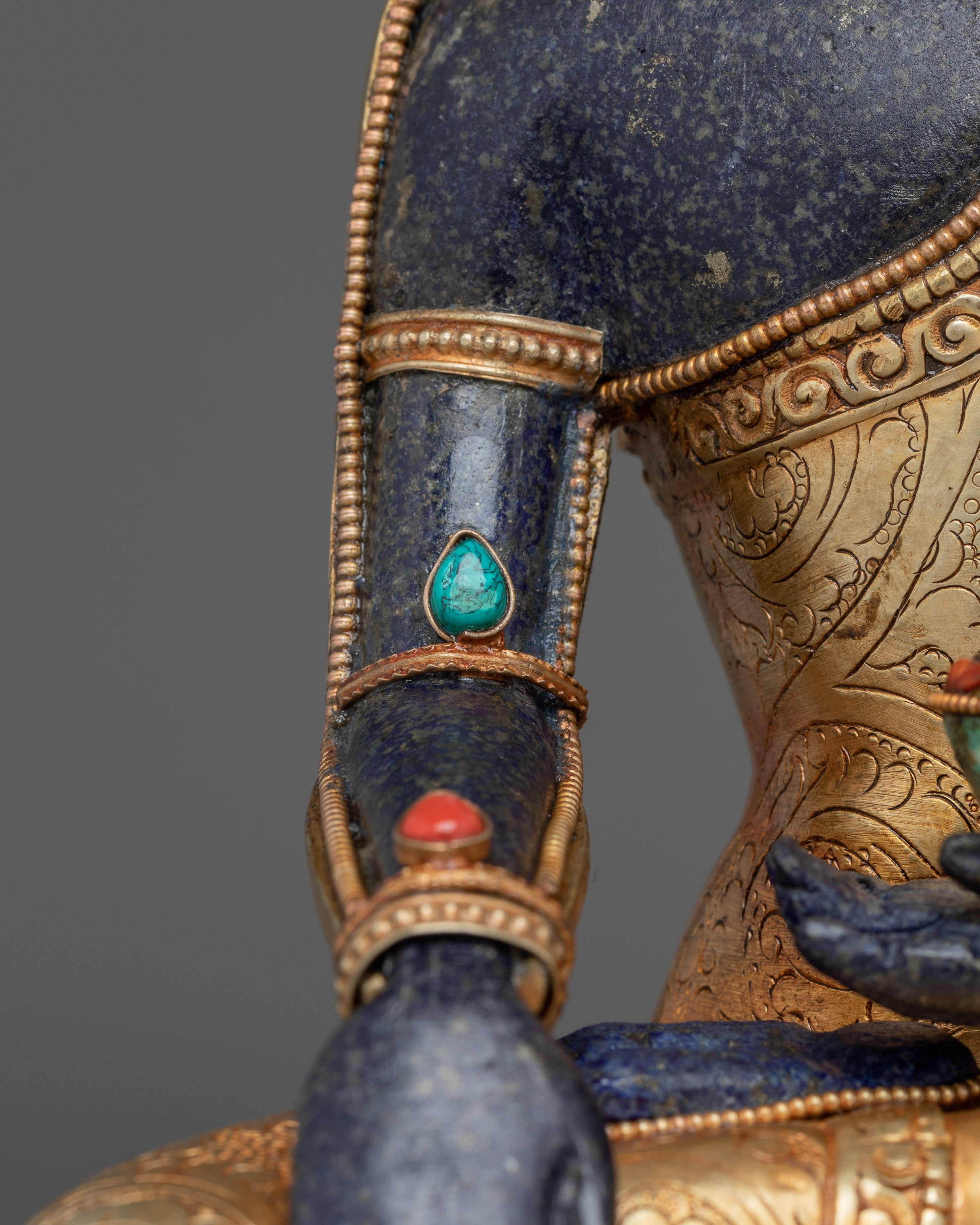 Sacred Enlightened Shakyamuni Buddha Statue | Traditional Tibetan Buddhist Art