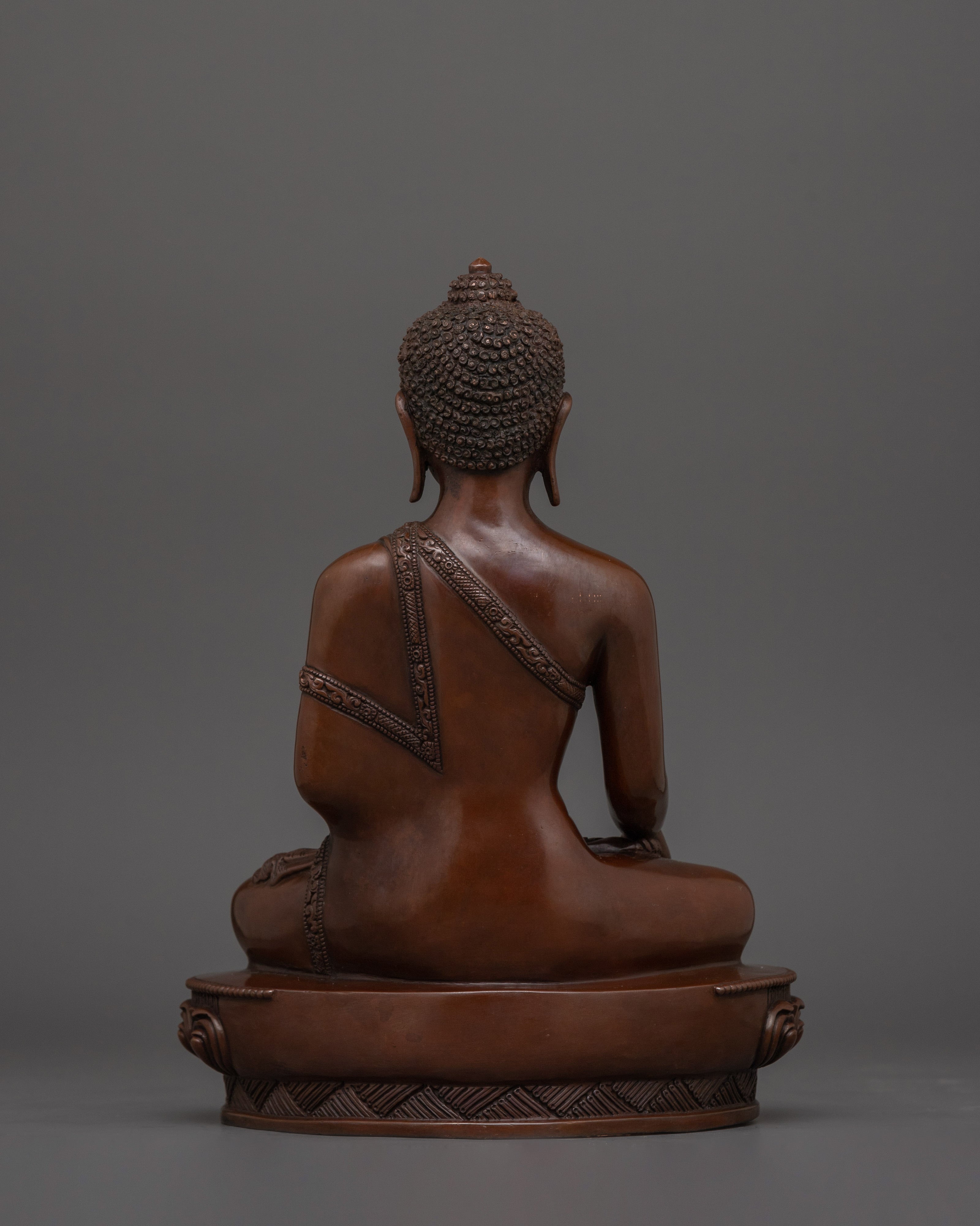 Traditional Sculpture of Shakyamuni Buddha | The Buddha of Wisdom and Compassion