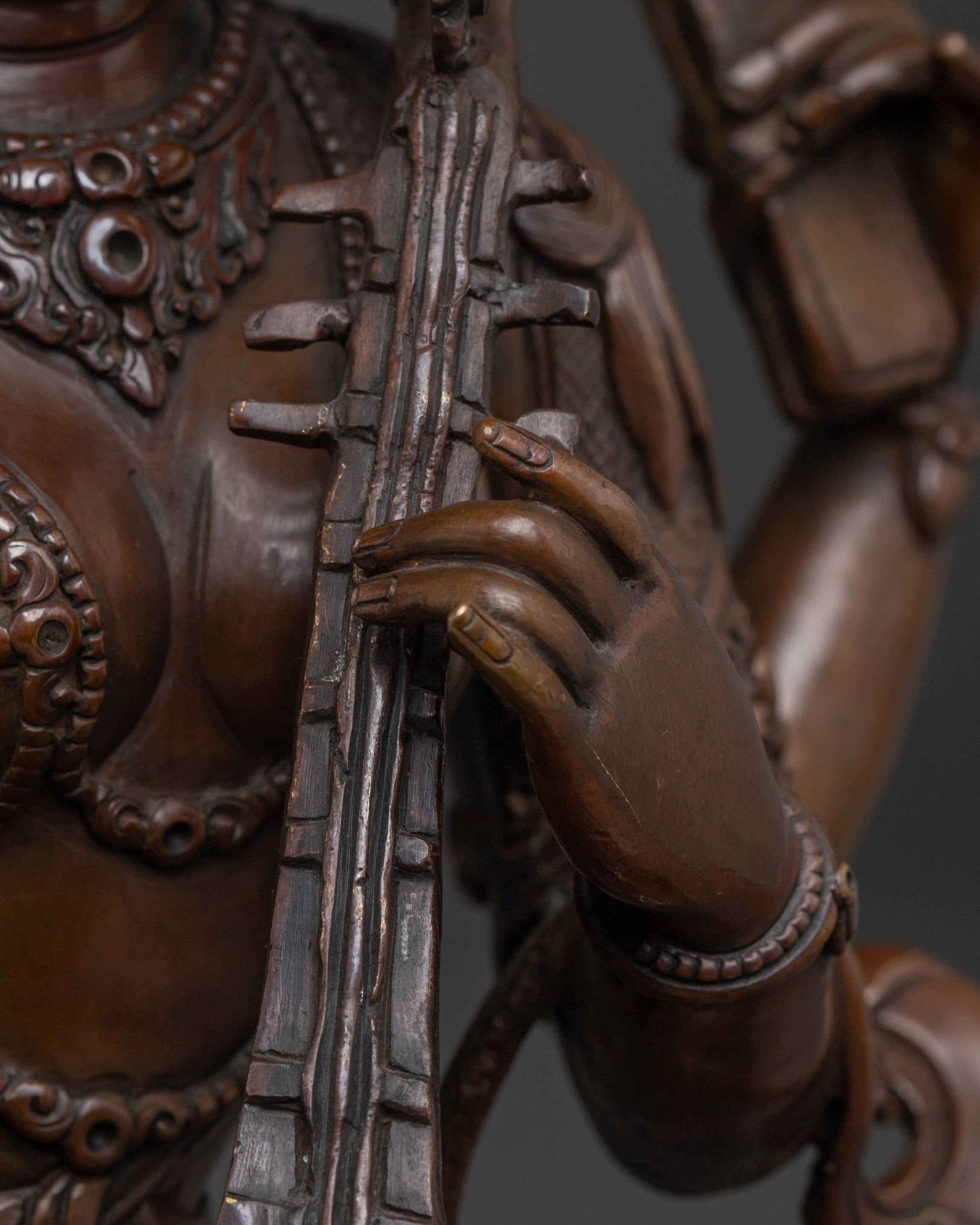 Serene Saraswati Statue | Hindu Goddess of Wisdom