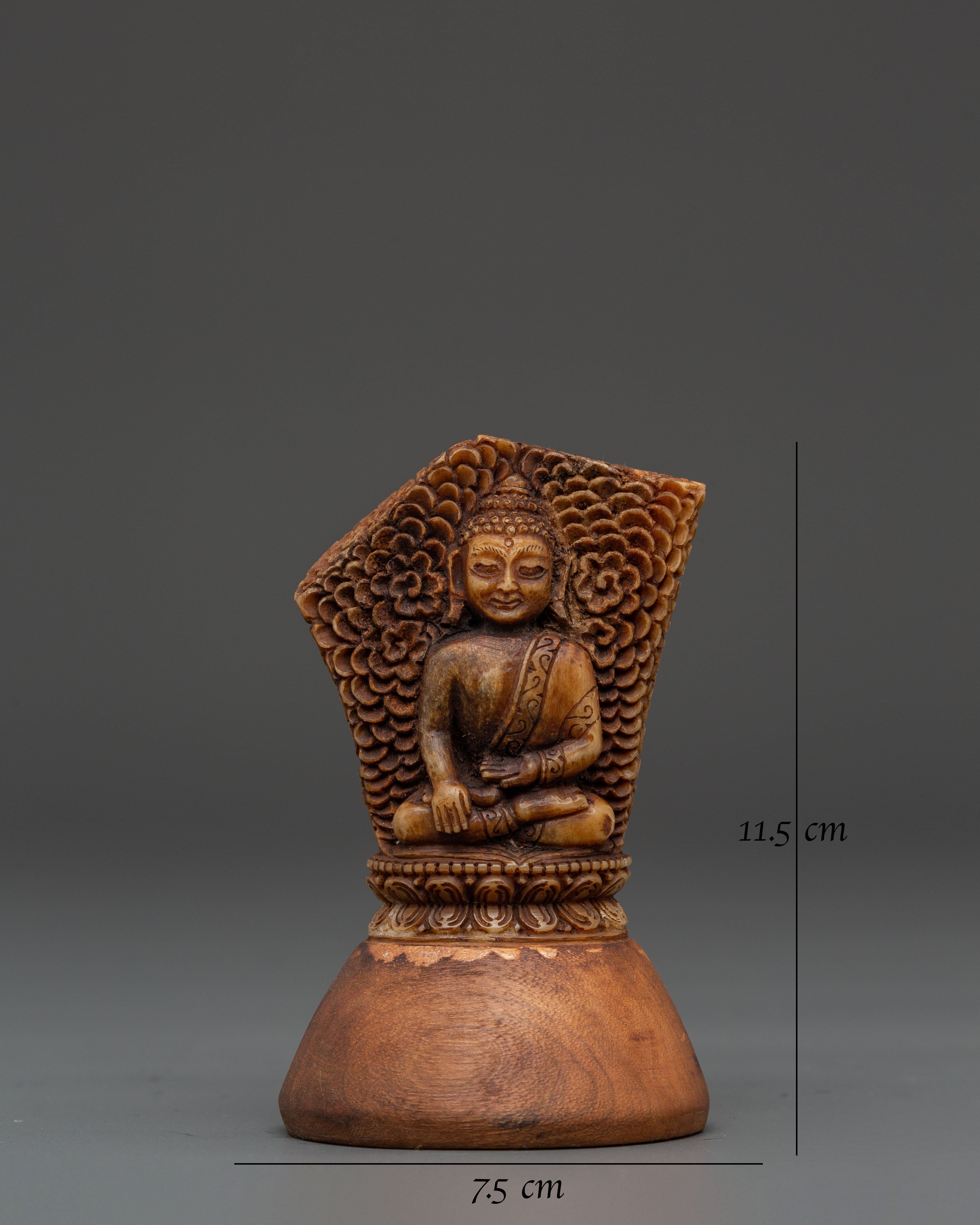Wooden Shakyamuni Buddha Figurine | Symbol of Peace and Tranquility