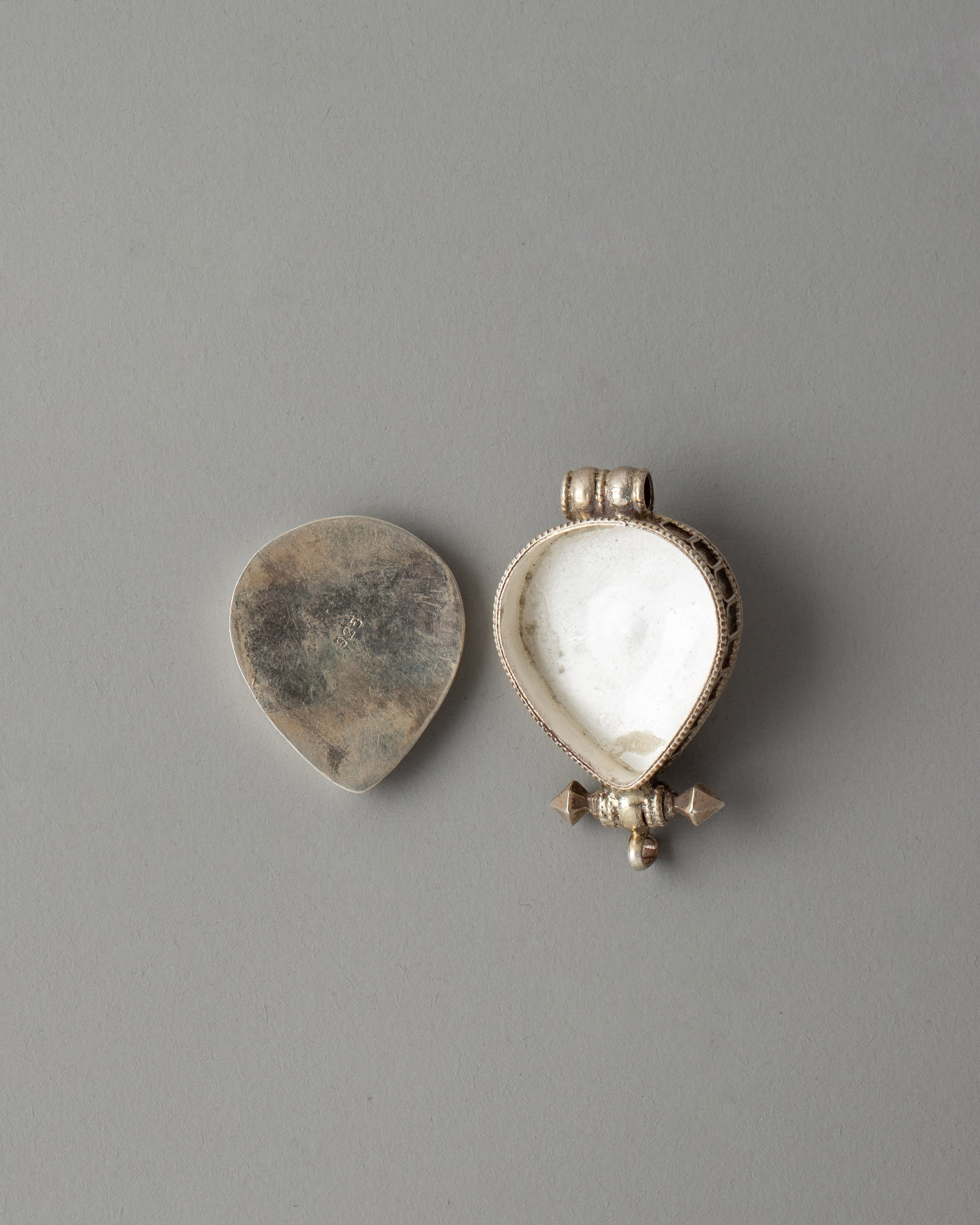 Ghau Box Mantra Locket | Sacred Symbol of Longevity and Protection