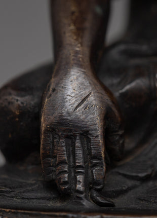Oxidized Copper Shakyamuni Buddha Statue | A Symbol of Enlightenment and Serenity