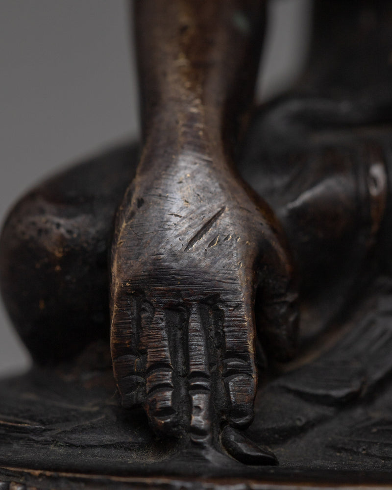 Oxidized Copper Shakyamuni Buddha Statue | A Symbol of Enlightenment and Serenity