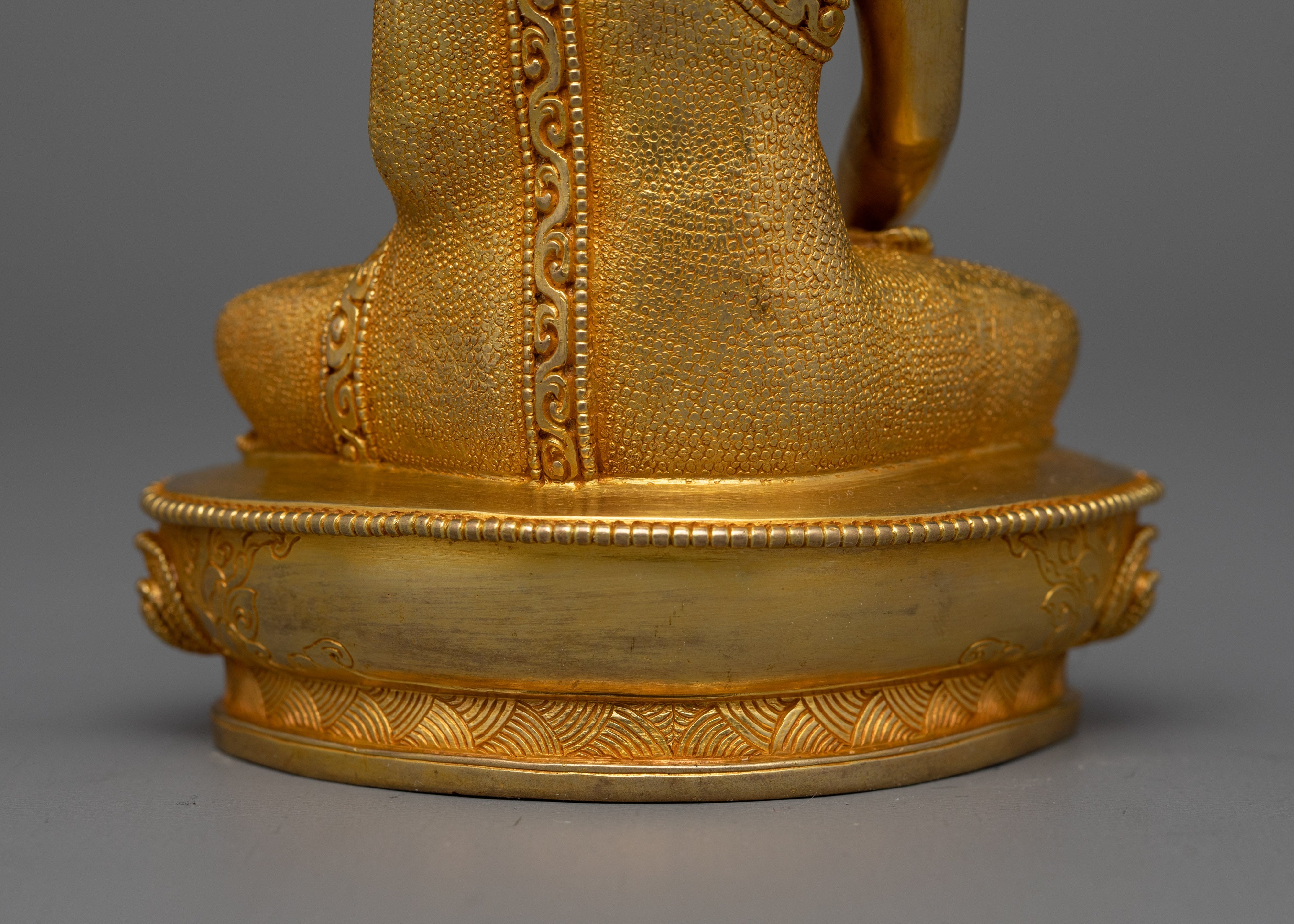 Shakyamuni Buddha Spiritual Awakening Statue | 24k Gold Gilded Sculpture