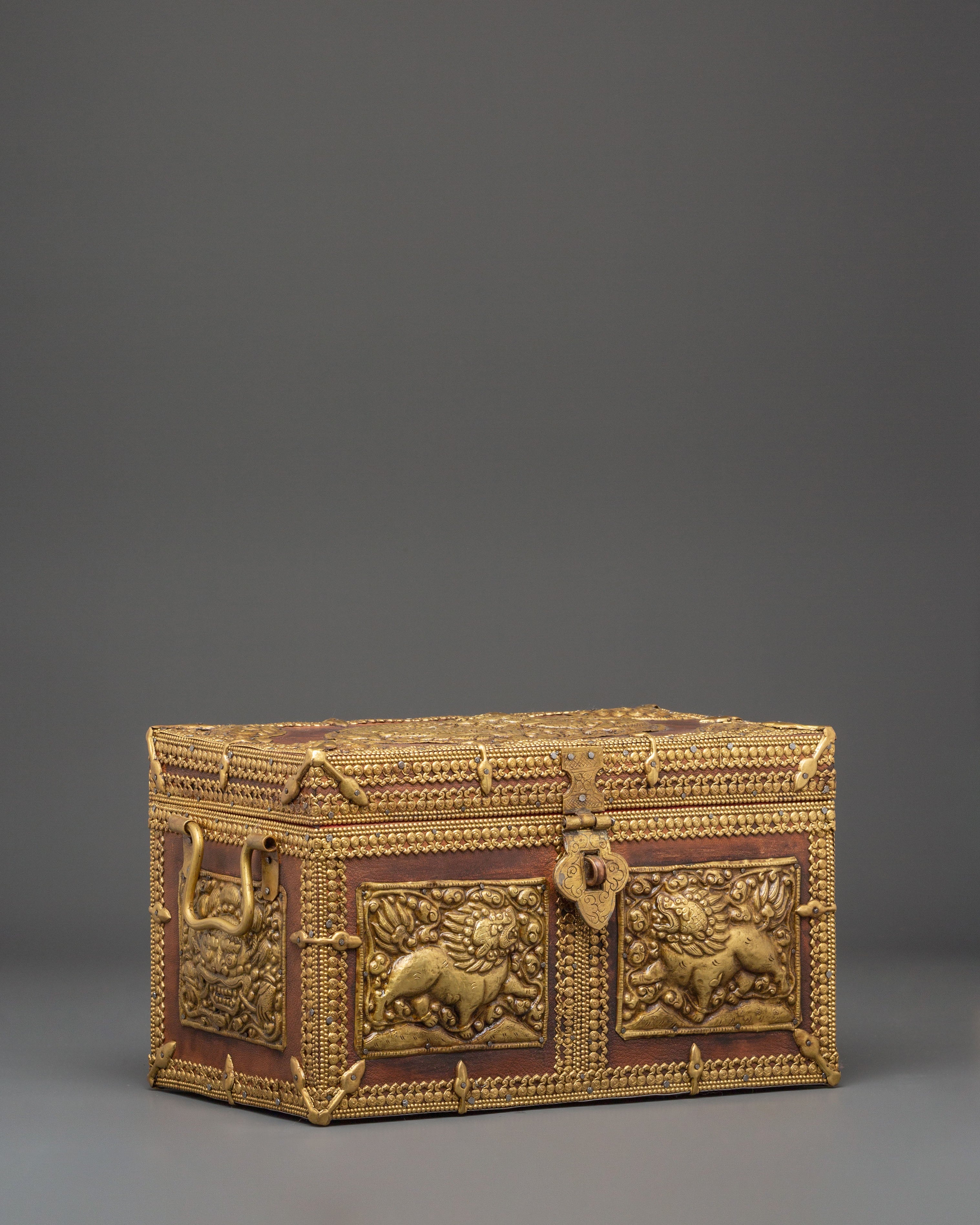 Tibetan Buddhist Box | Box with Guardian Lion Motifs