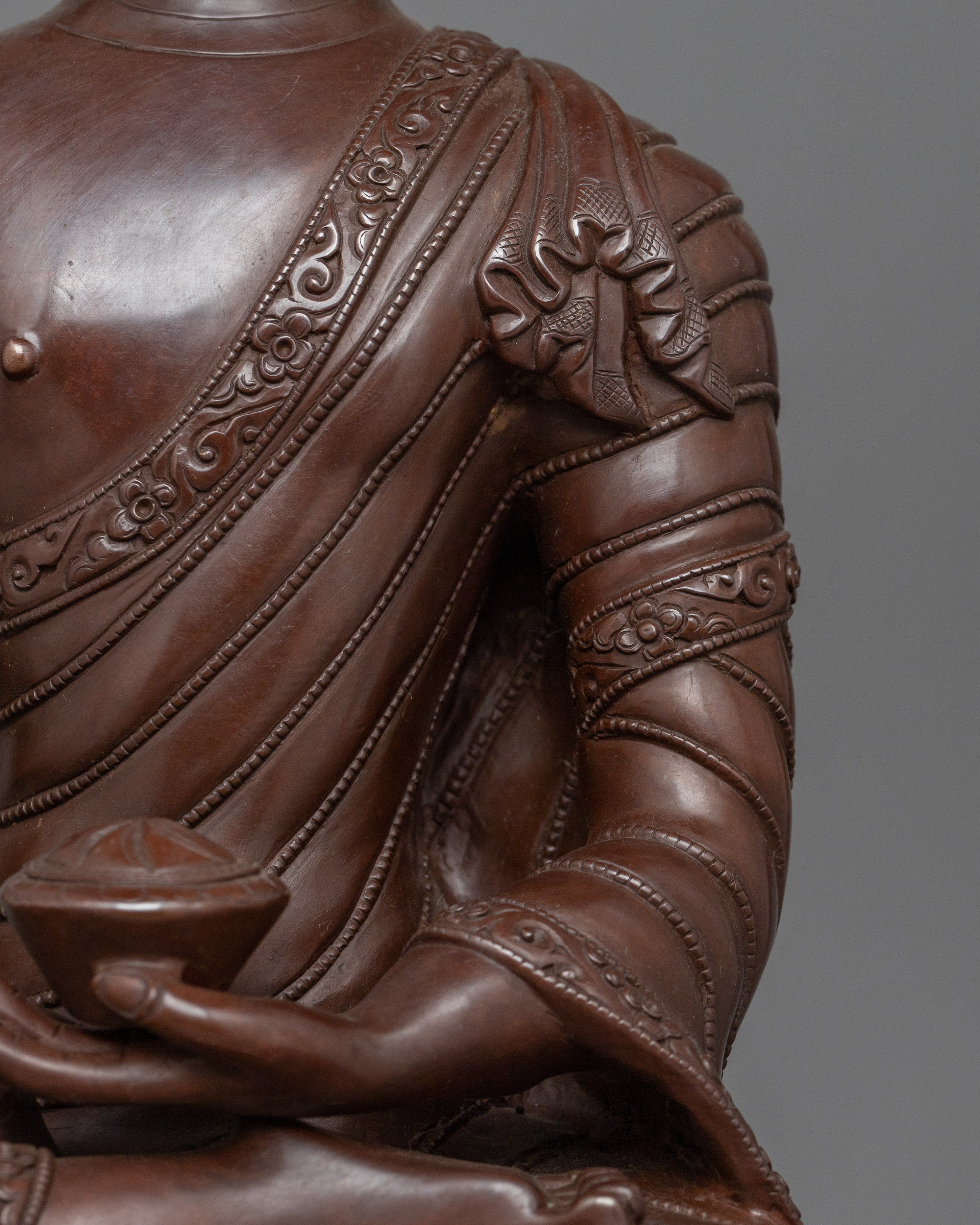 Shakyamuni Buddha Statue For Spiritual Peace | Traditional Sacred Buddhist Artwork