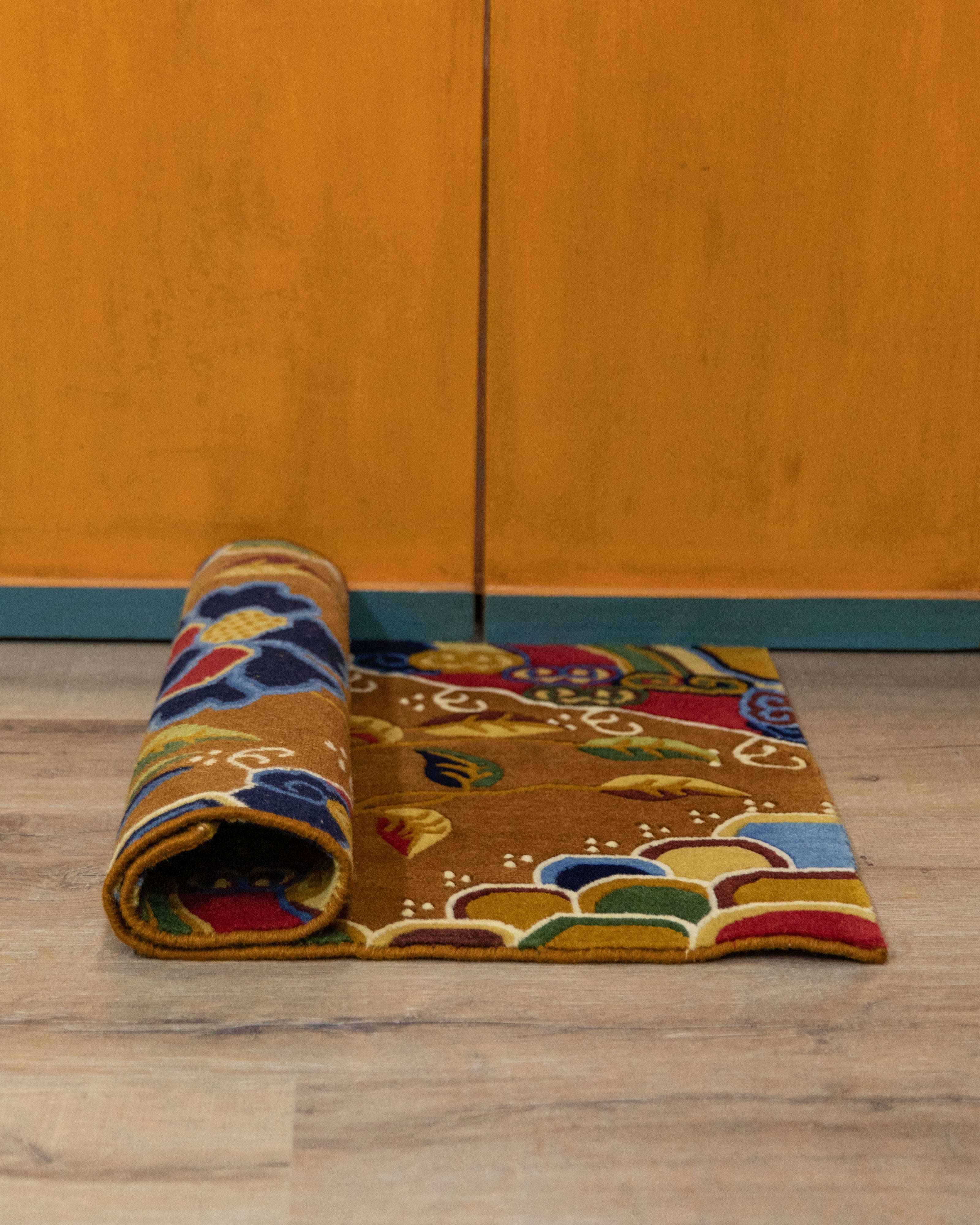 Handcrafted Floral Knotted Rug | Wool Carpet with Elegant Floral Design