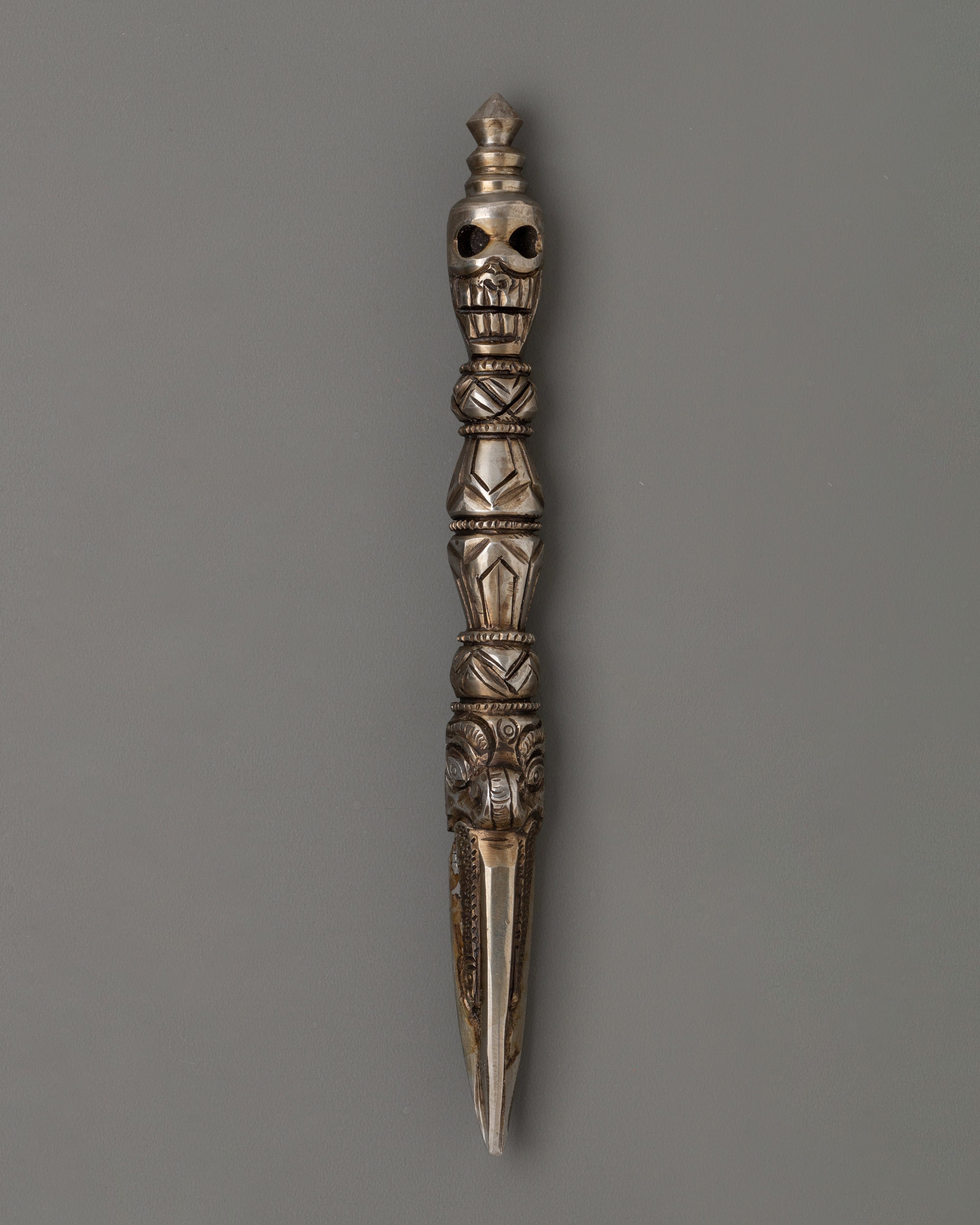 tibetan-ritual-dagger-for-energy-transformation