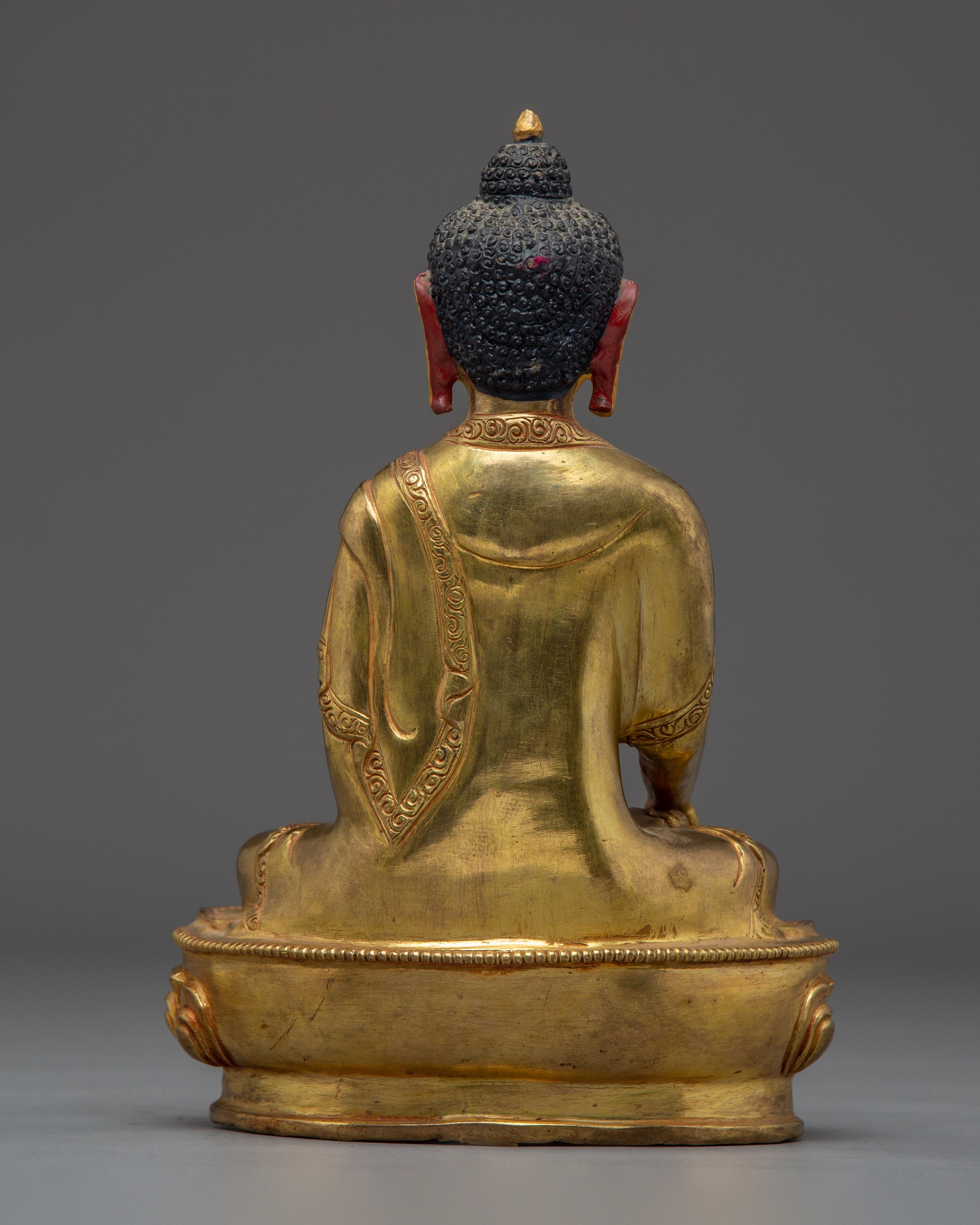 Traditional Shakyamuni Buddha | A Symbol of Enlightenment and Peace