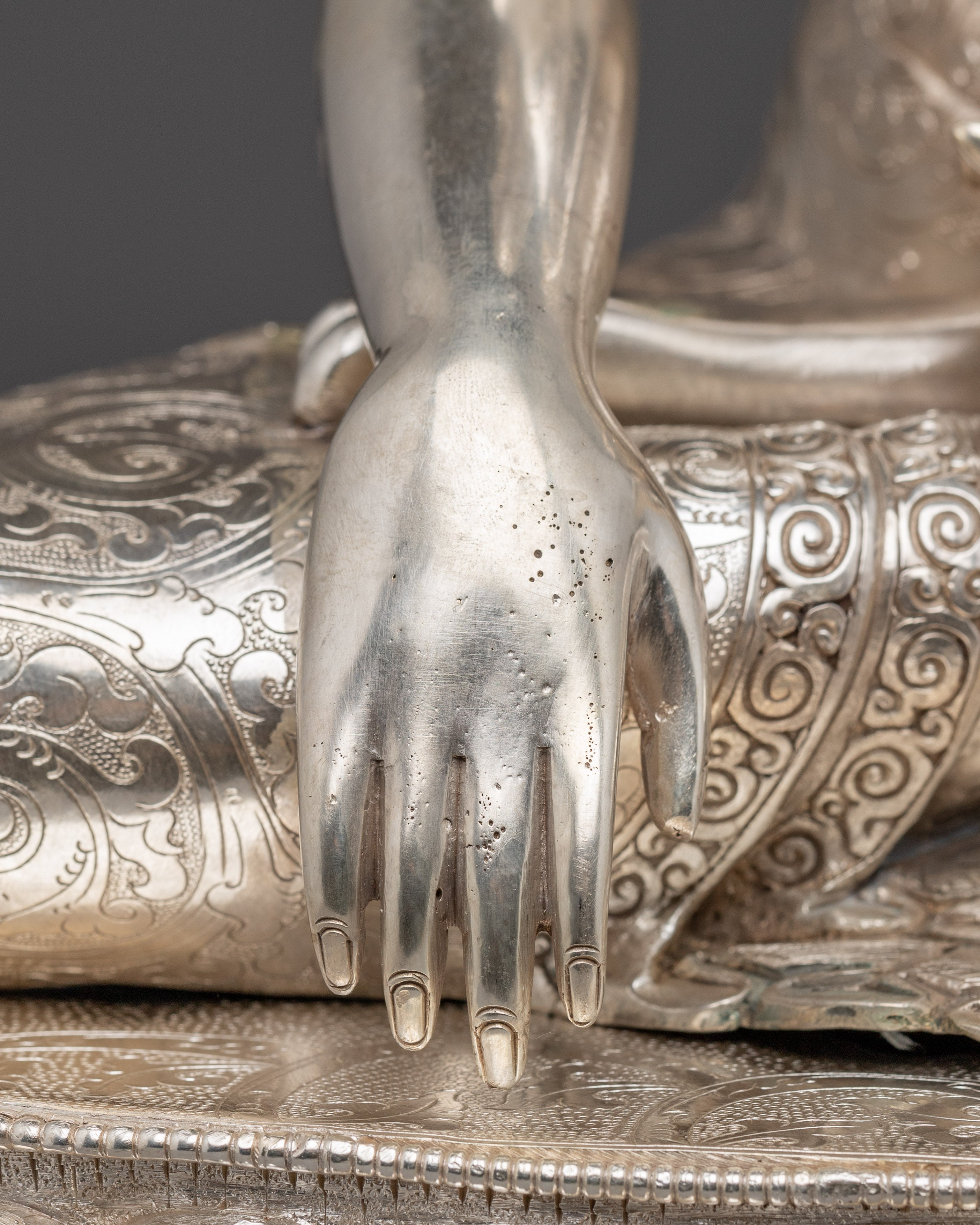 Serene Silver Shakyamuni Buddha Artwork | Enlightenment Symbol