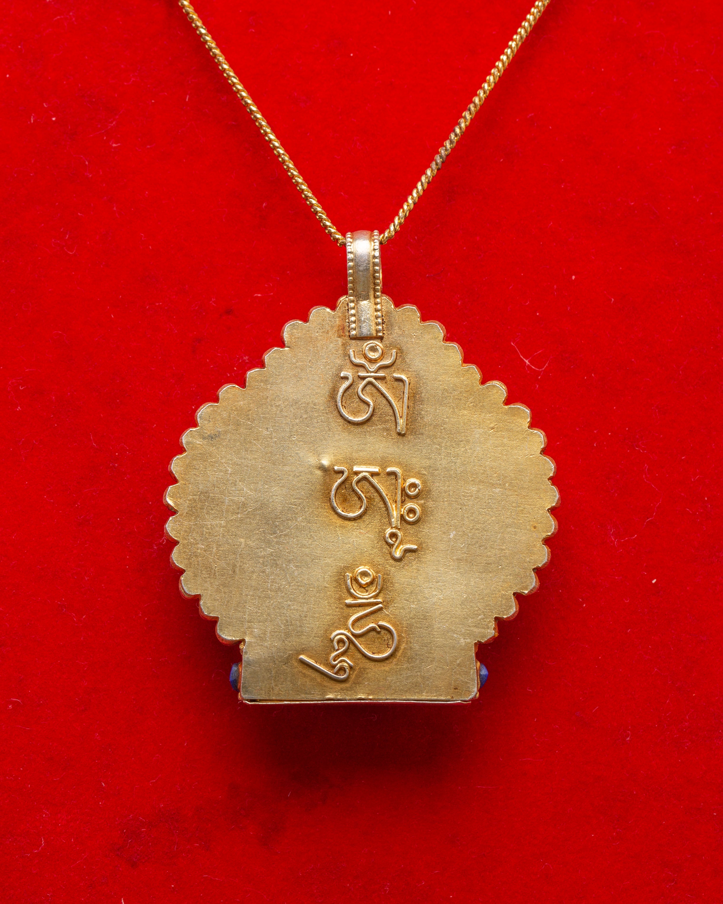 Traditional Chenrezig Statue Locket | Deity of Compassion