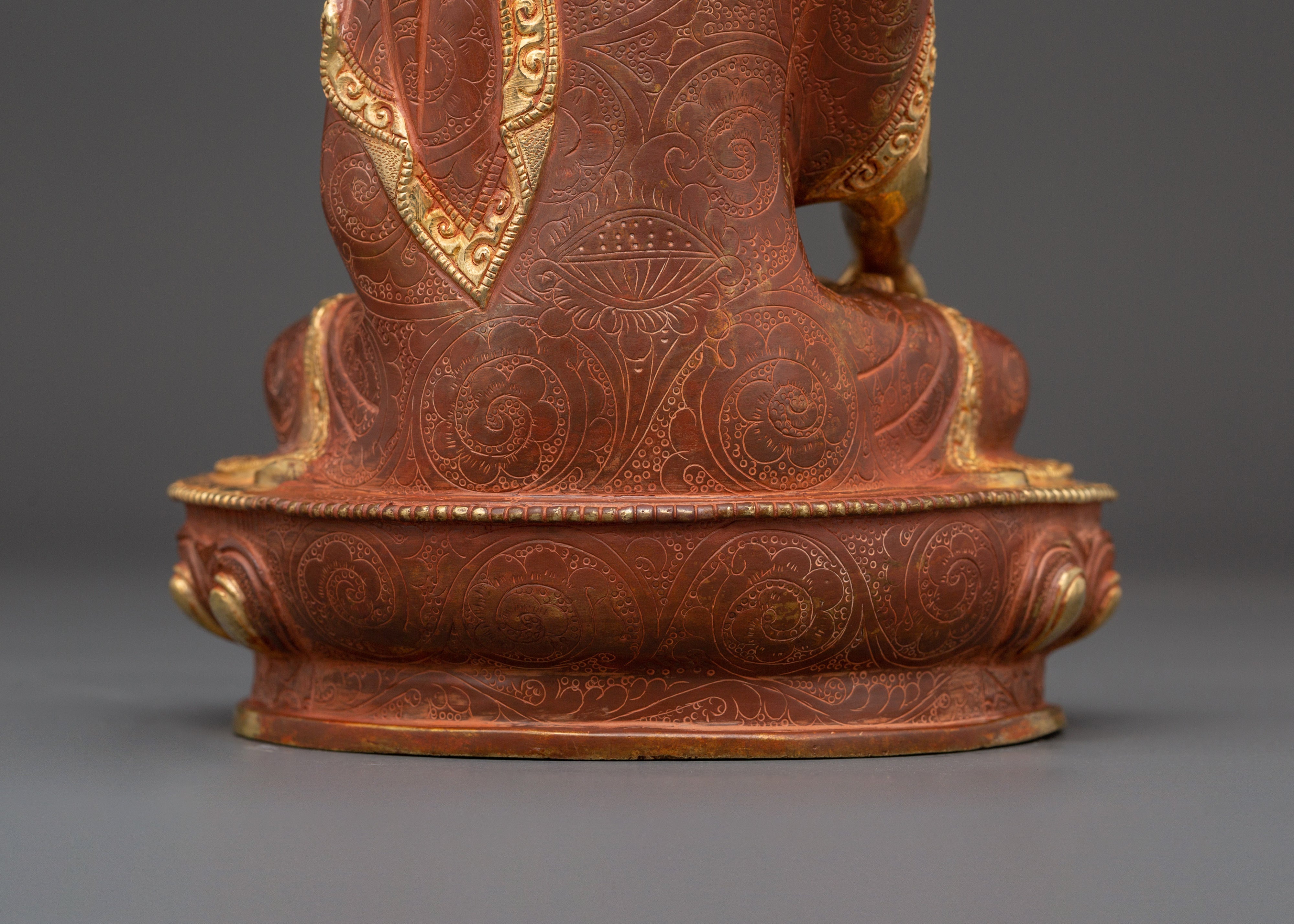 Handcrafted Shakyamuni Buddha Statue: The Enlightened Sage