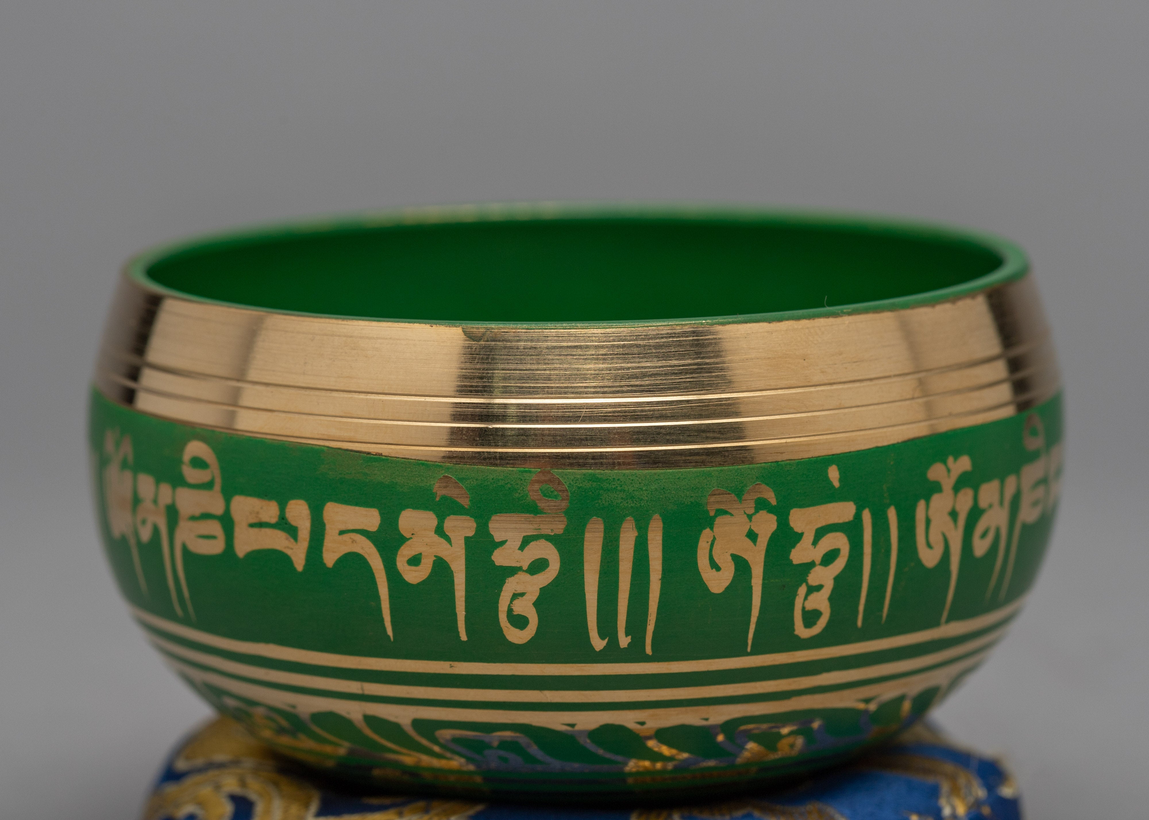 Chakra Singing Bowl | Mantra Crafted Singing Bowl