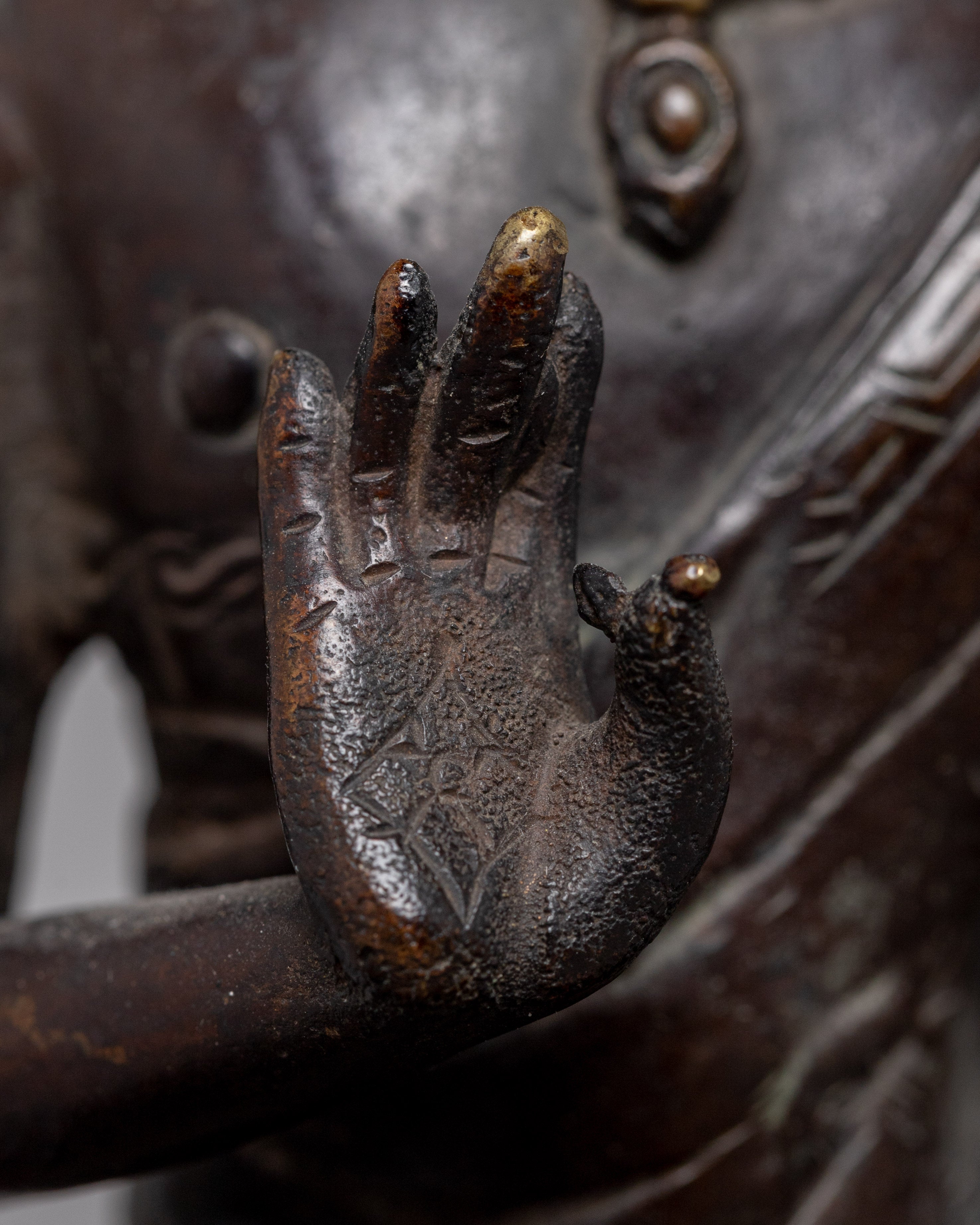 Crowned Shakyamuni Buddha Statue | Symbolizing the Supreme Enlightenment