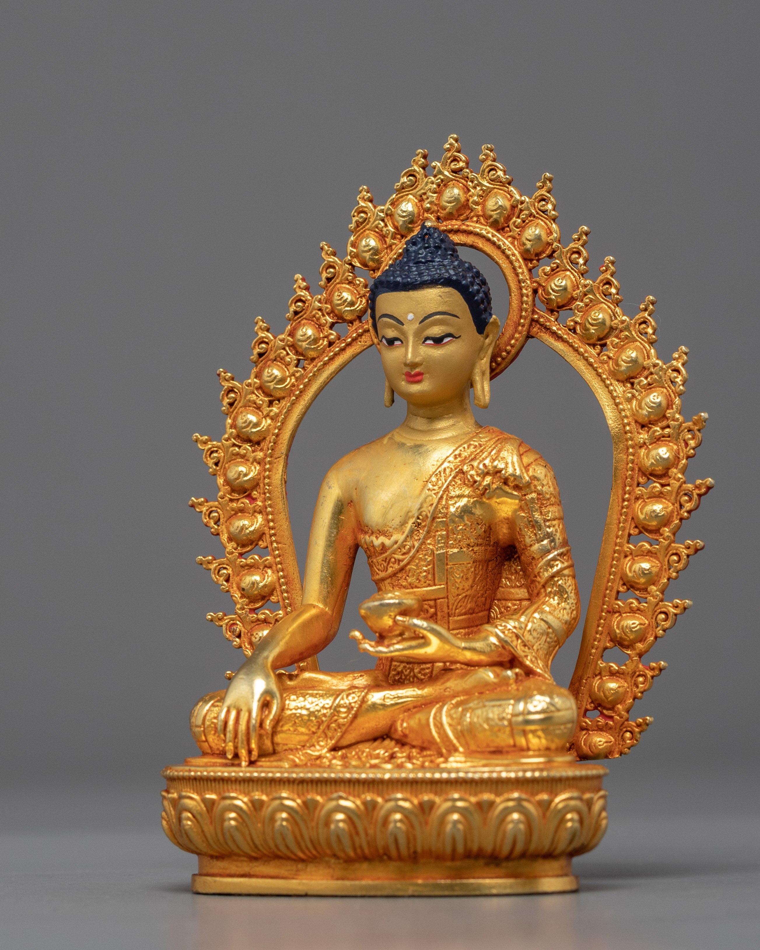 Buddha Shakyamuni Sculpture | Traditional Himalayan Buddhist Artworks