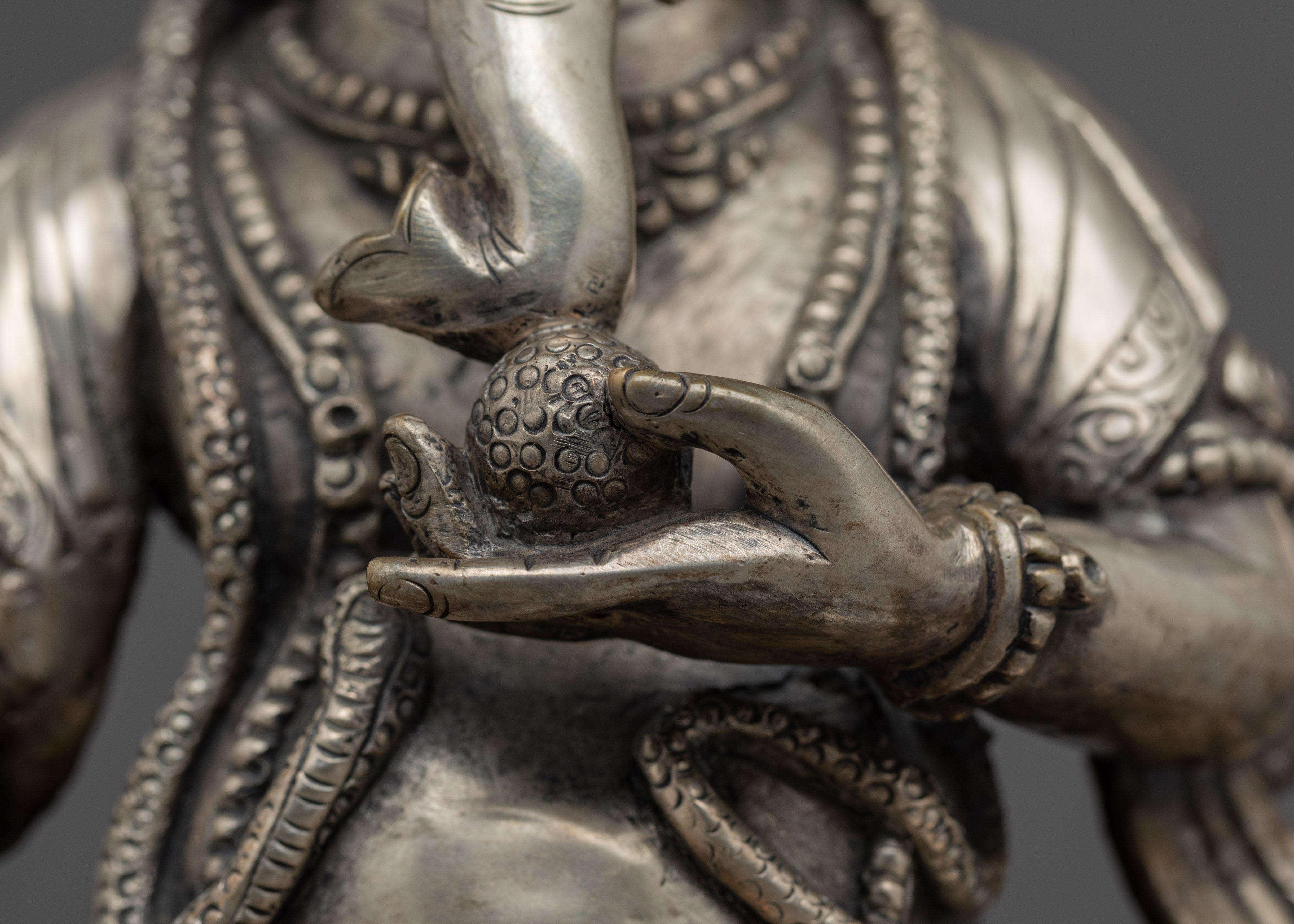 Traditional Ganesha Garden Statue | Buddhist Deity Vināyaka For Home Decor