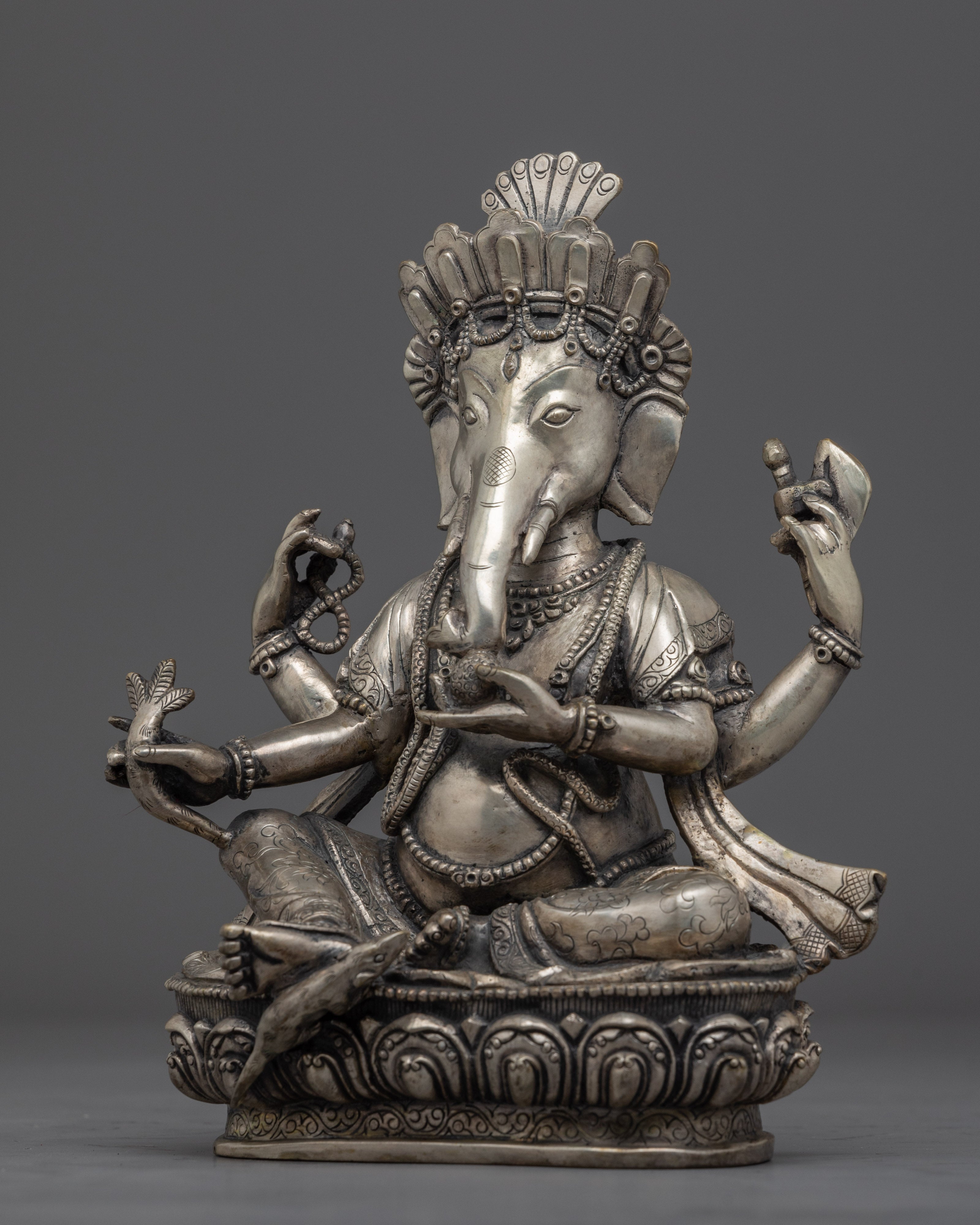 Traditional Ganesha Garden Statue | Buddhist Deity Vināyaka For Home Decor