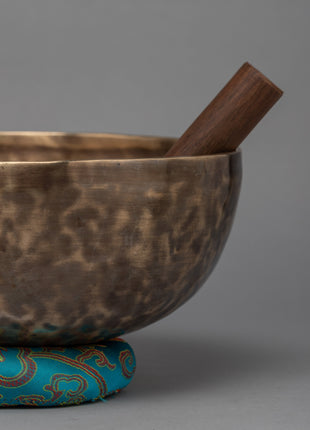 Hand Hammered Singing Bowl | Singing bowl for Meditaion