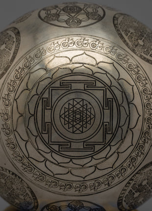 Hand-made Super Fine Singing Bowl | Traditional Buddhist Art Work