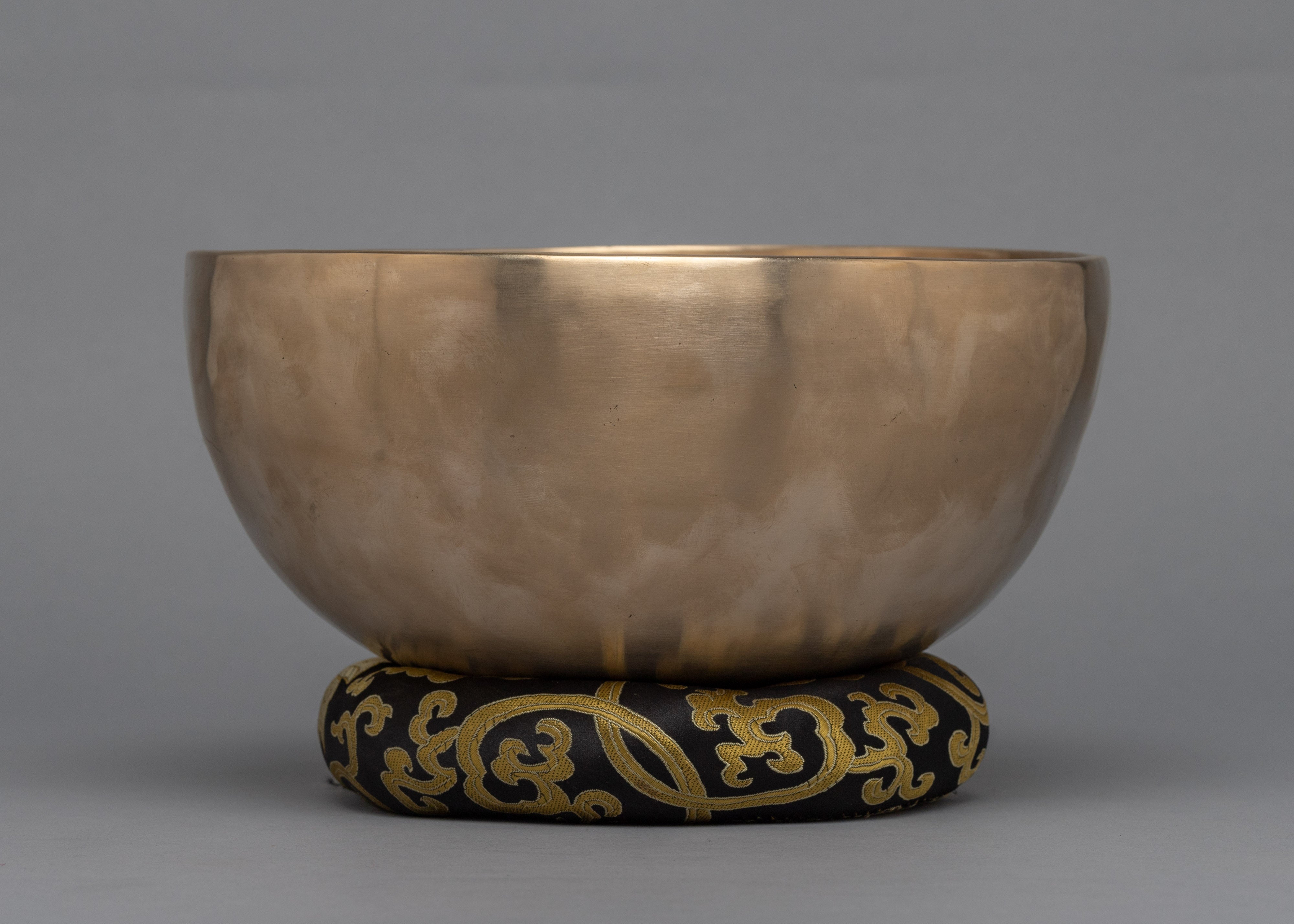 Plane Singing Bowls Meditation Practice by the Sound Produced | D3 Frequency