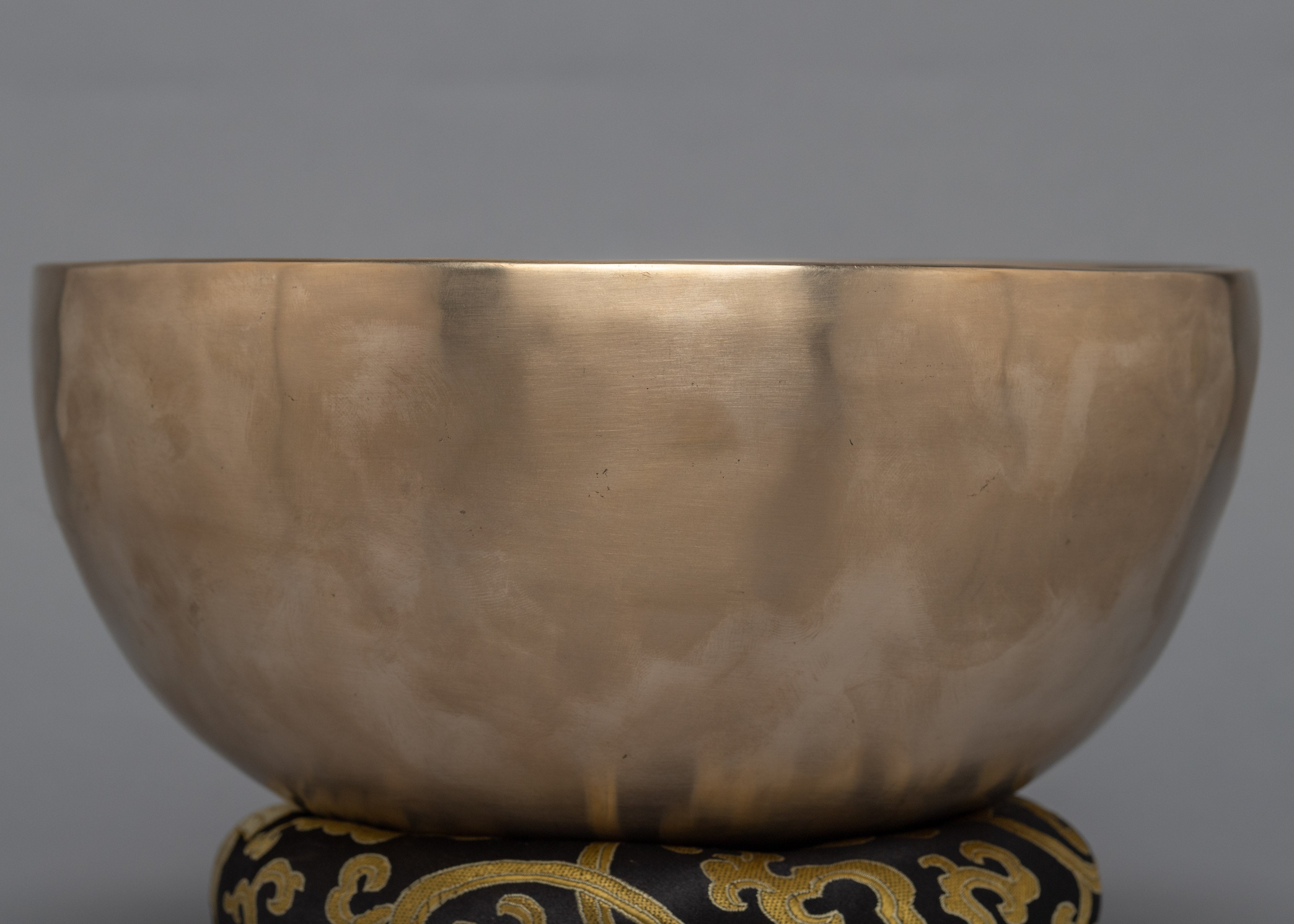 Plane Singing Bowls Meditation Practice by the Sound Produced | D3 Frequency