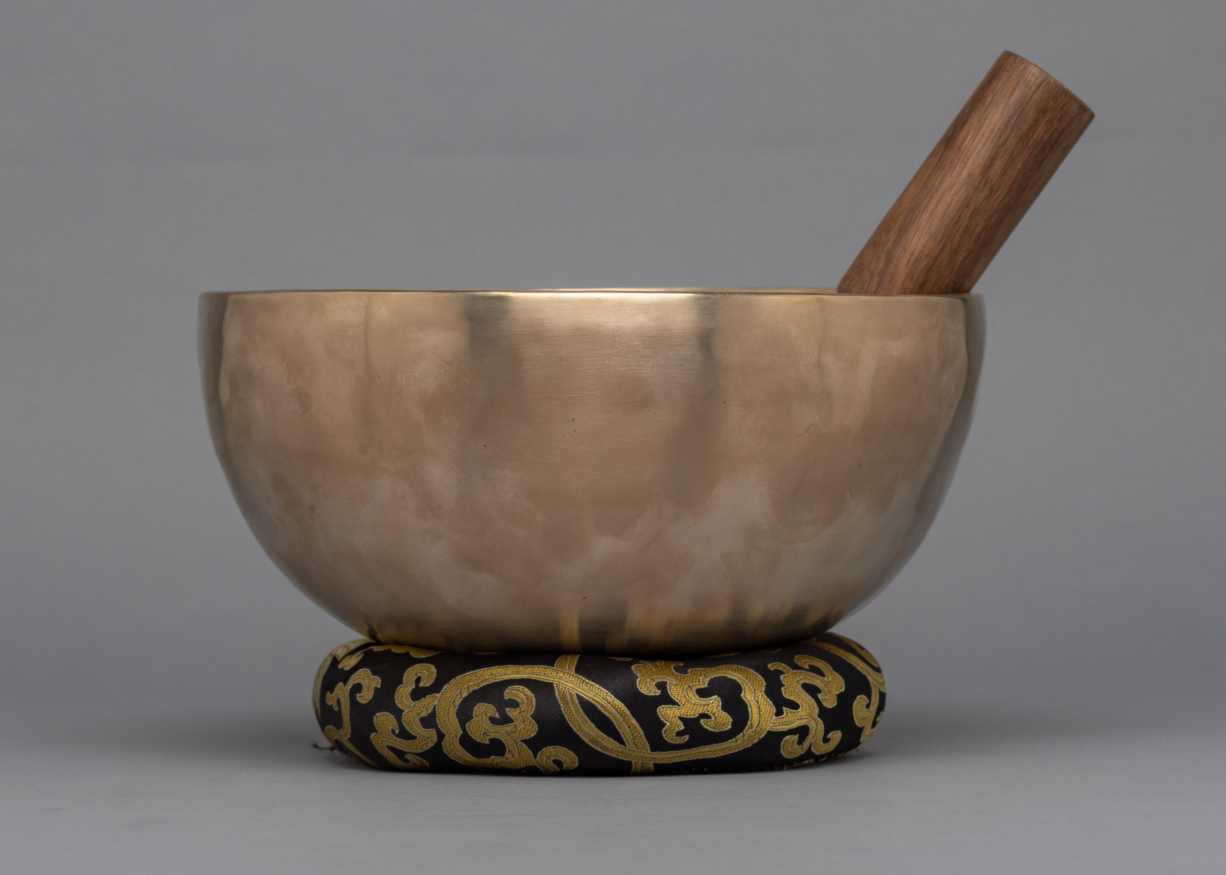 Plane Singing Bowls Meditation Practice by the Sound Produced | D3 Frequency