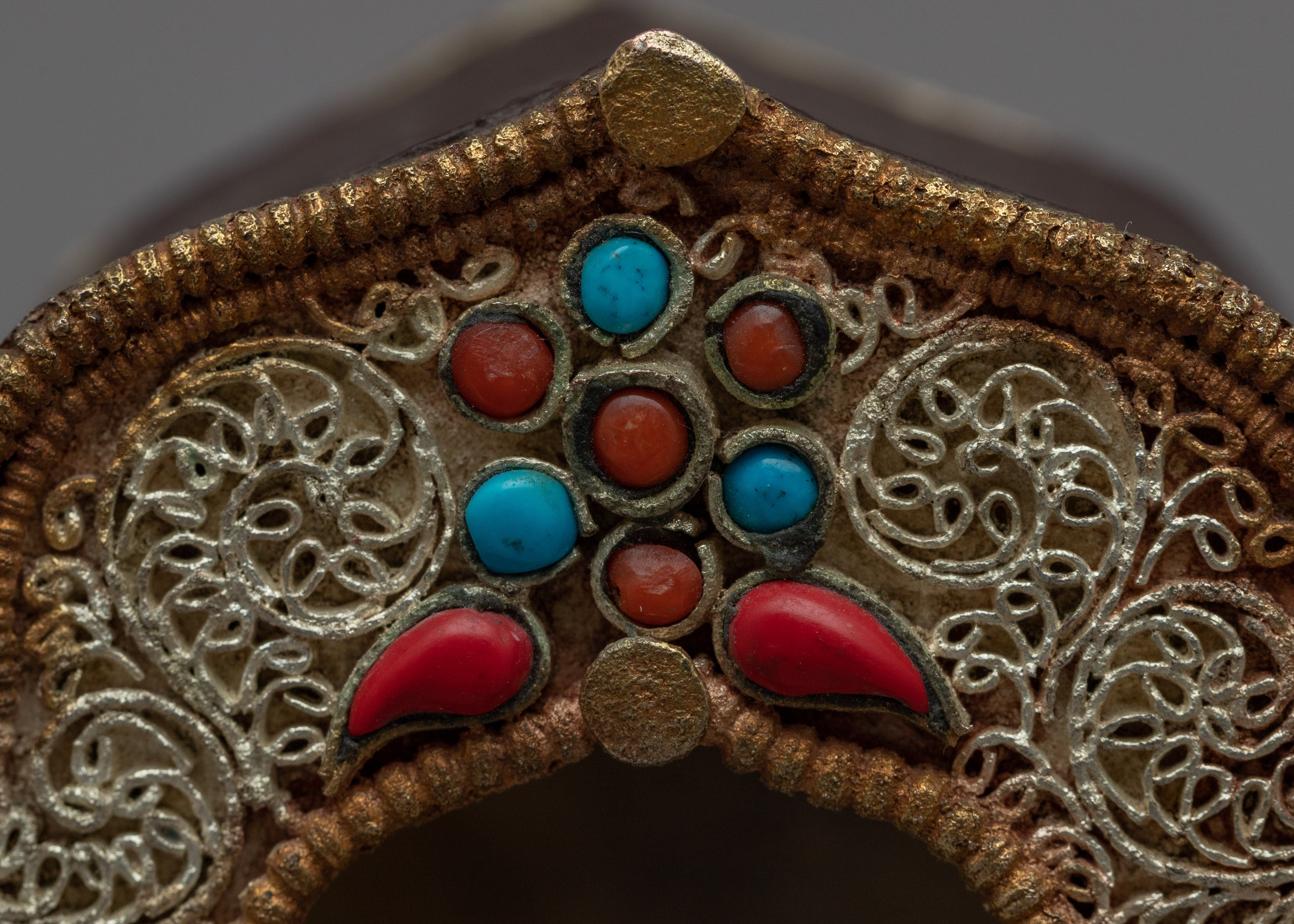 Treasure Chest Jewelry Box "Ghau" | 24k Gold Plated