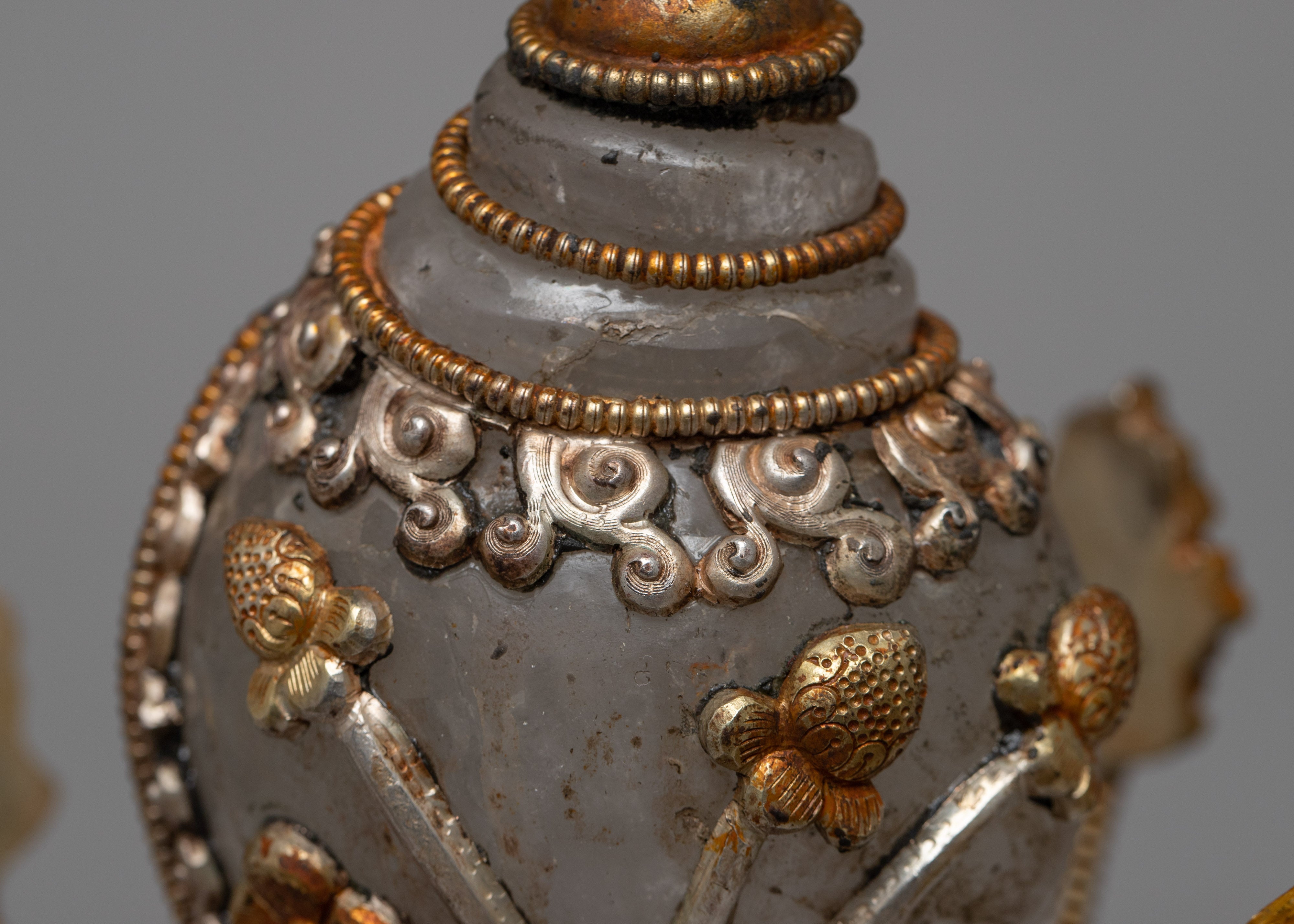 Astamandala Crystal Shell | Conch Shell Decor