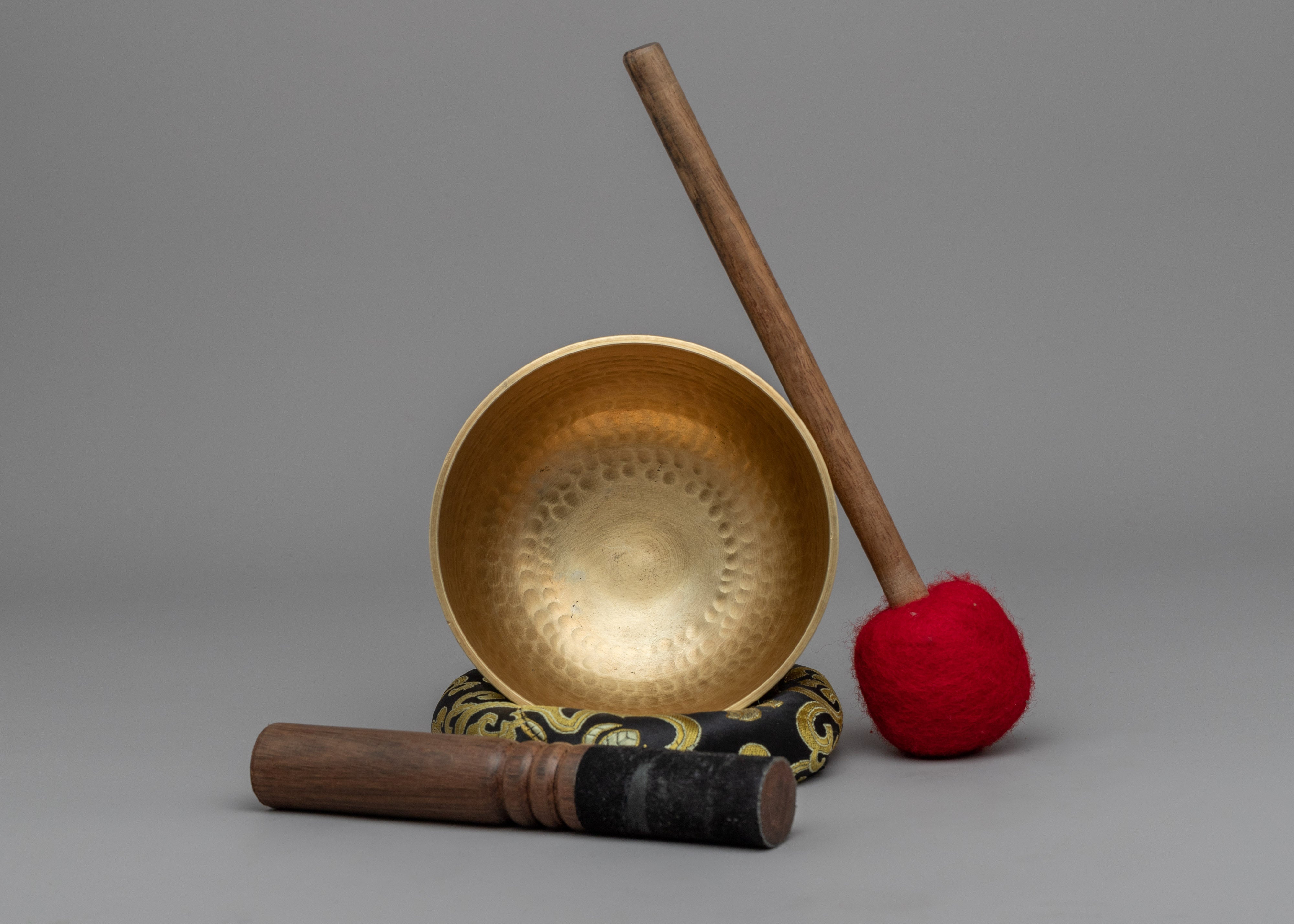Tibetan Singing Bowl Set | Handcrafted bowl For the Meditation