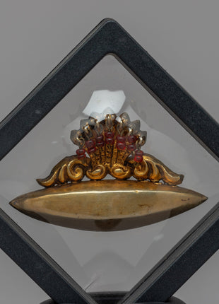 Newari Pendent "Tayo" | Exquisite Nepali Jewelry Inside the Floating case