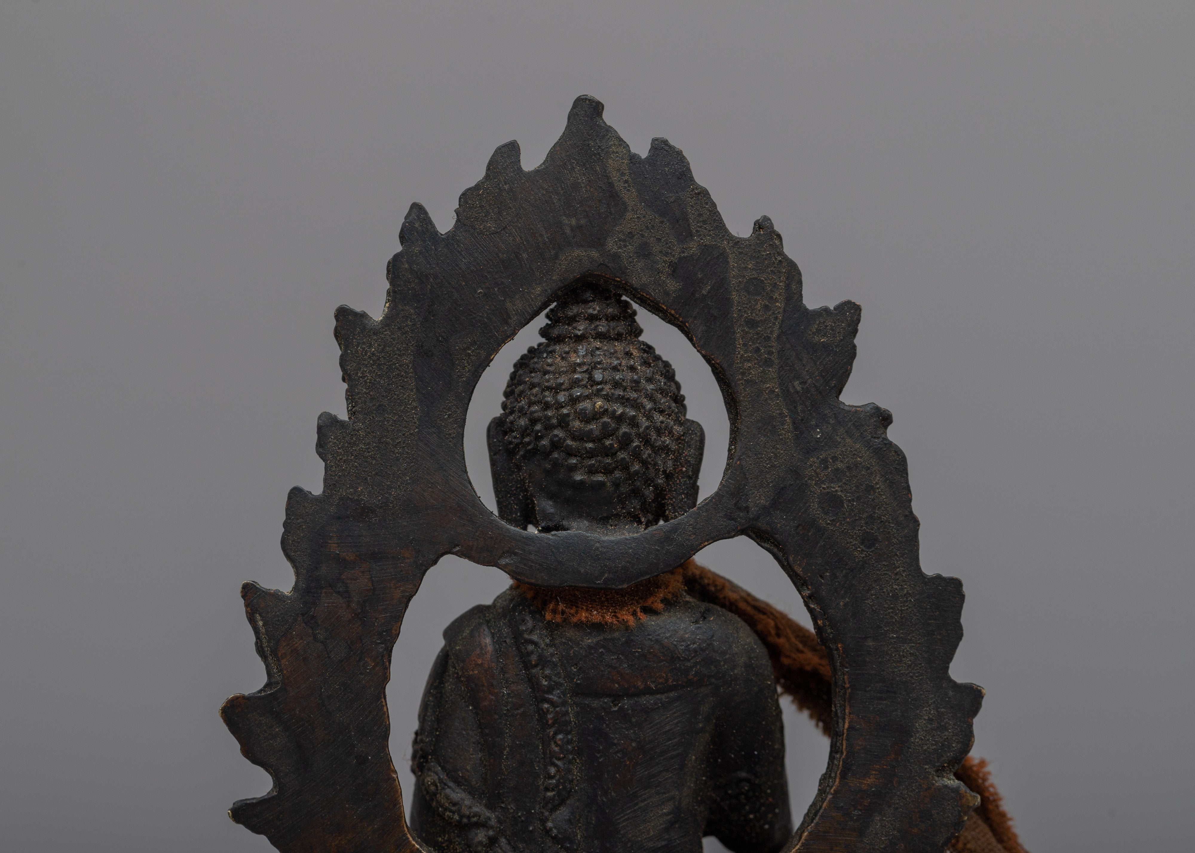 The Buddha Shakyamuni Statue |  Experience Enlightenment with the Buddha Statue