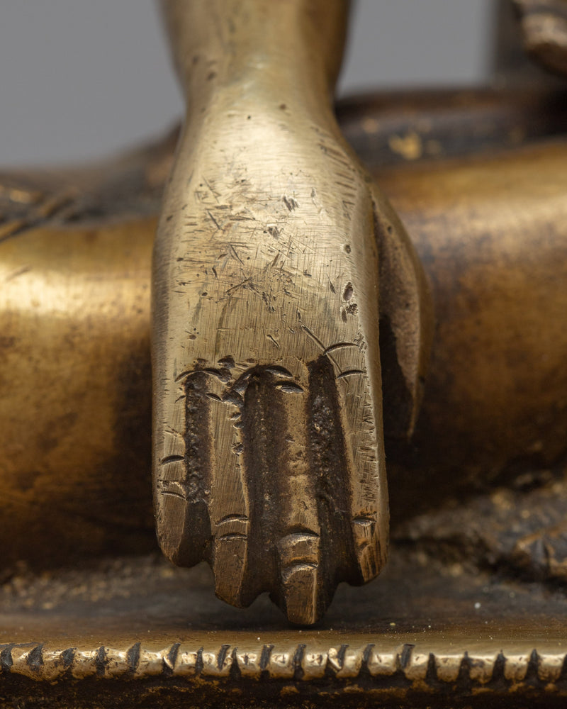 Shakyamuni Buddha Relics Statue | Embrace the Opulence of Brass Sculptures