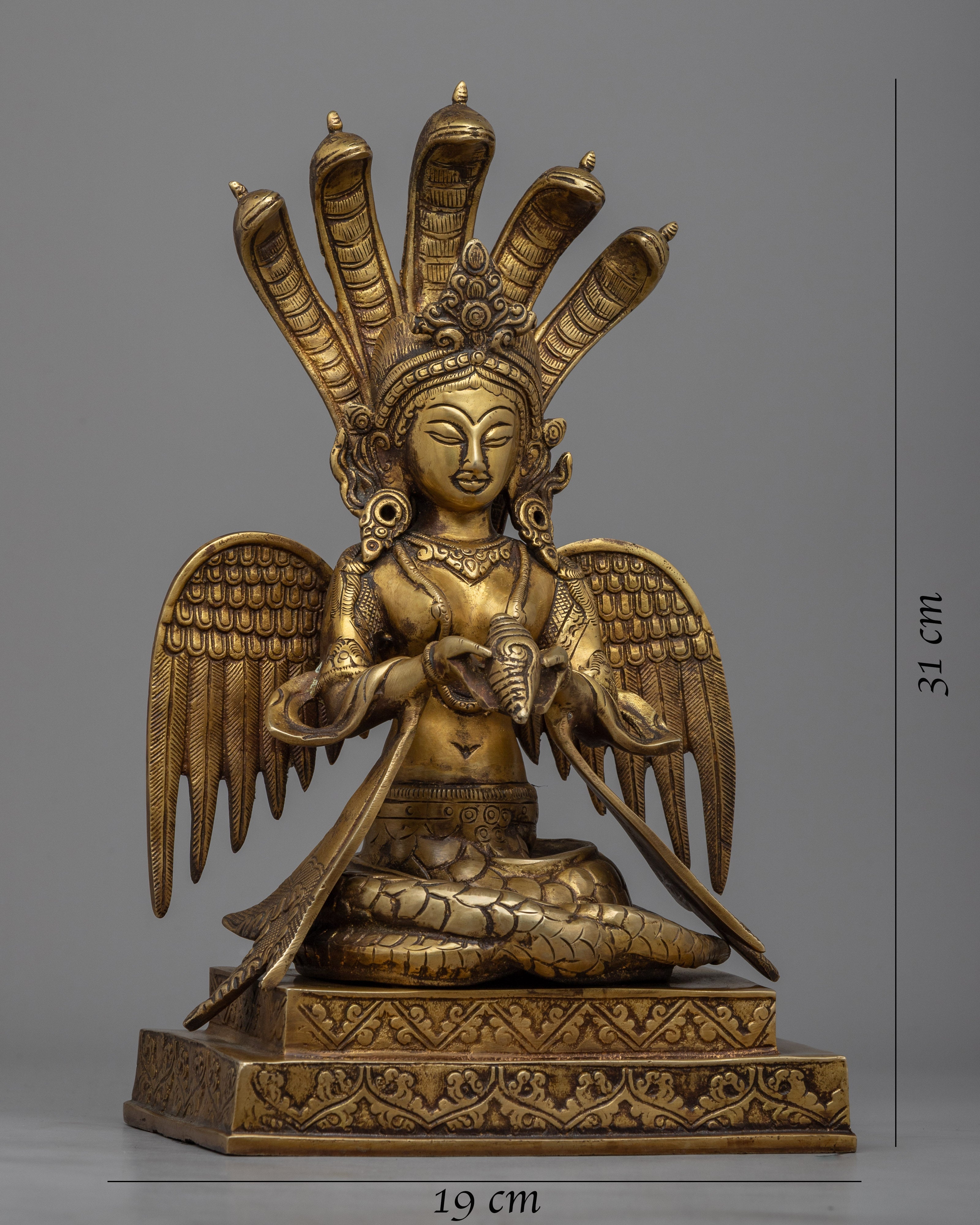 Queen Snake Statue | Captivating Sculptures that Transcend Boundaries